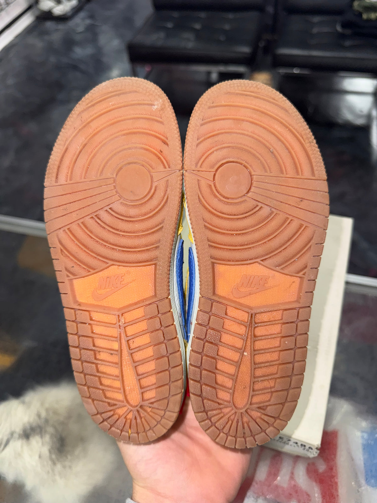 Air Jordan 1 Low Travis Scott Canary PS sneaker, pre-owned, size 1.5Y – view 5