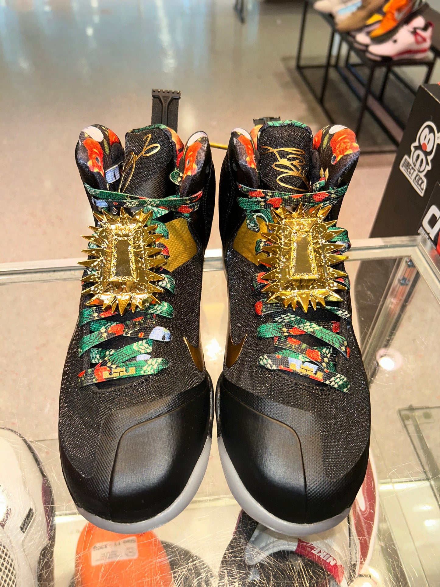 Size 7 Nike Lebron “Watch The Throne” Brand New (Mall)