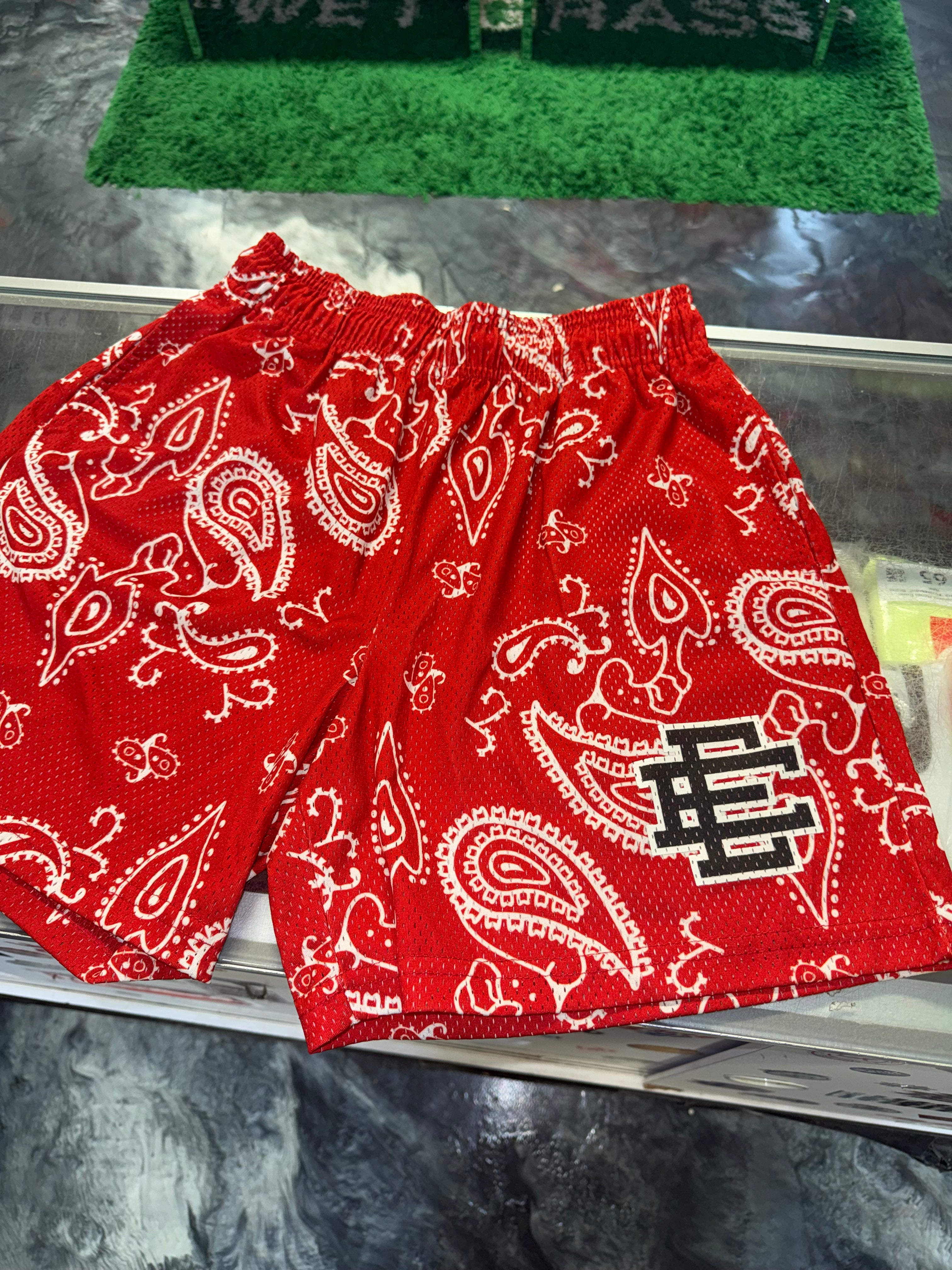 Size L Eric Emanuel EE Shorts “Paisley Red/Black”