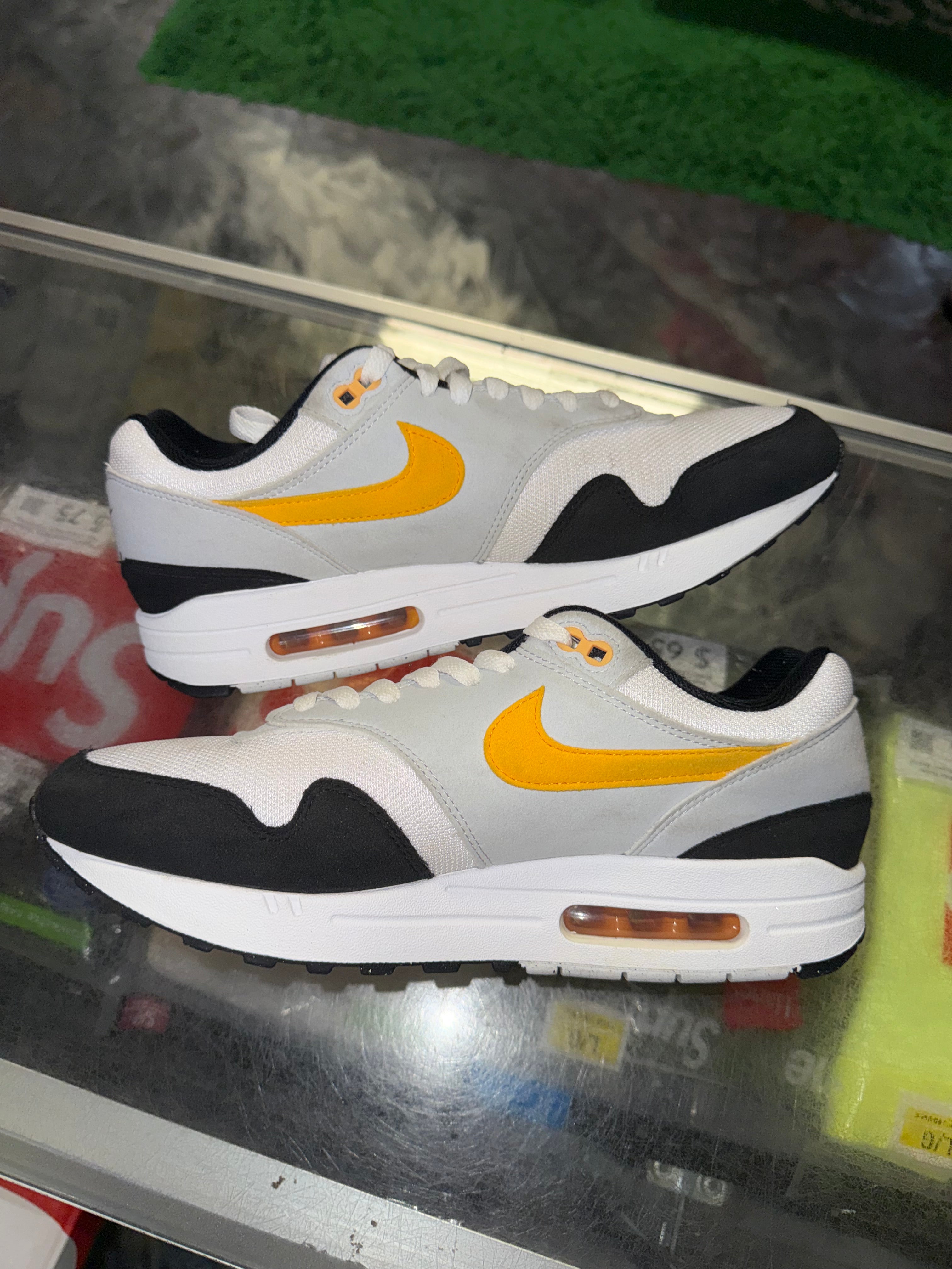 Size 9.5 Air Max 1 "Black Yellow"