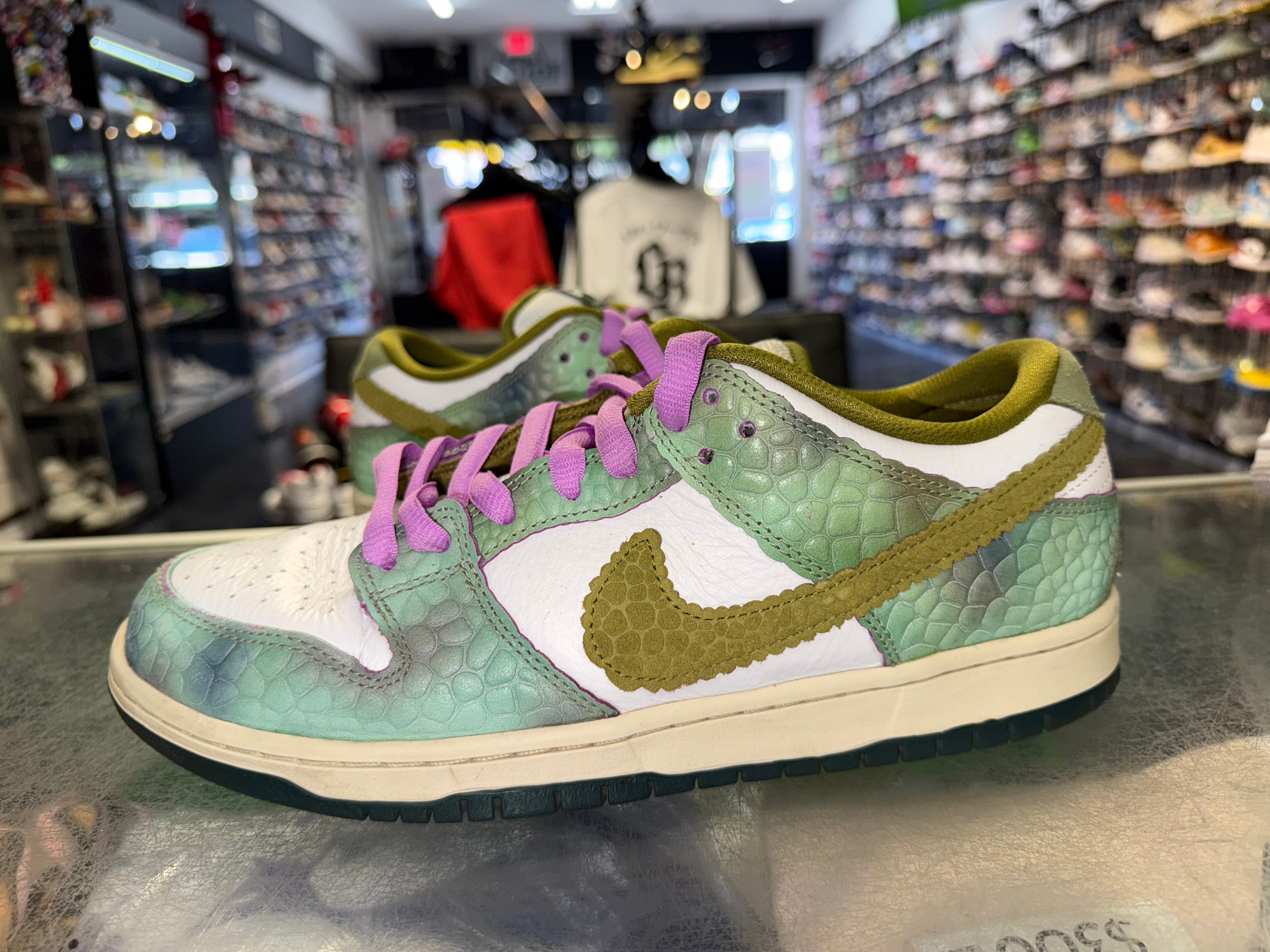 Size 10 Dunk Low SB "Alexis Sablone Chameleon"