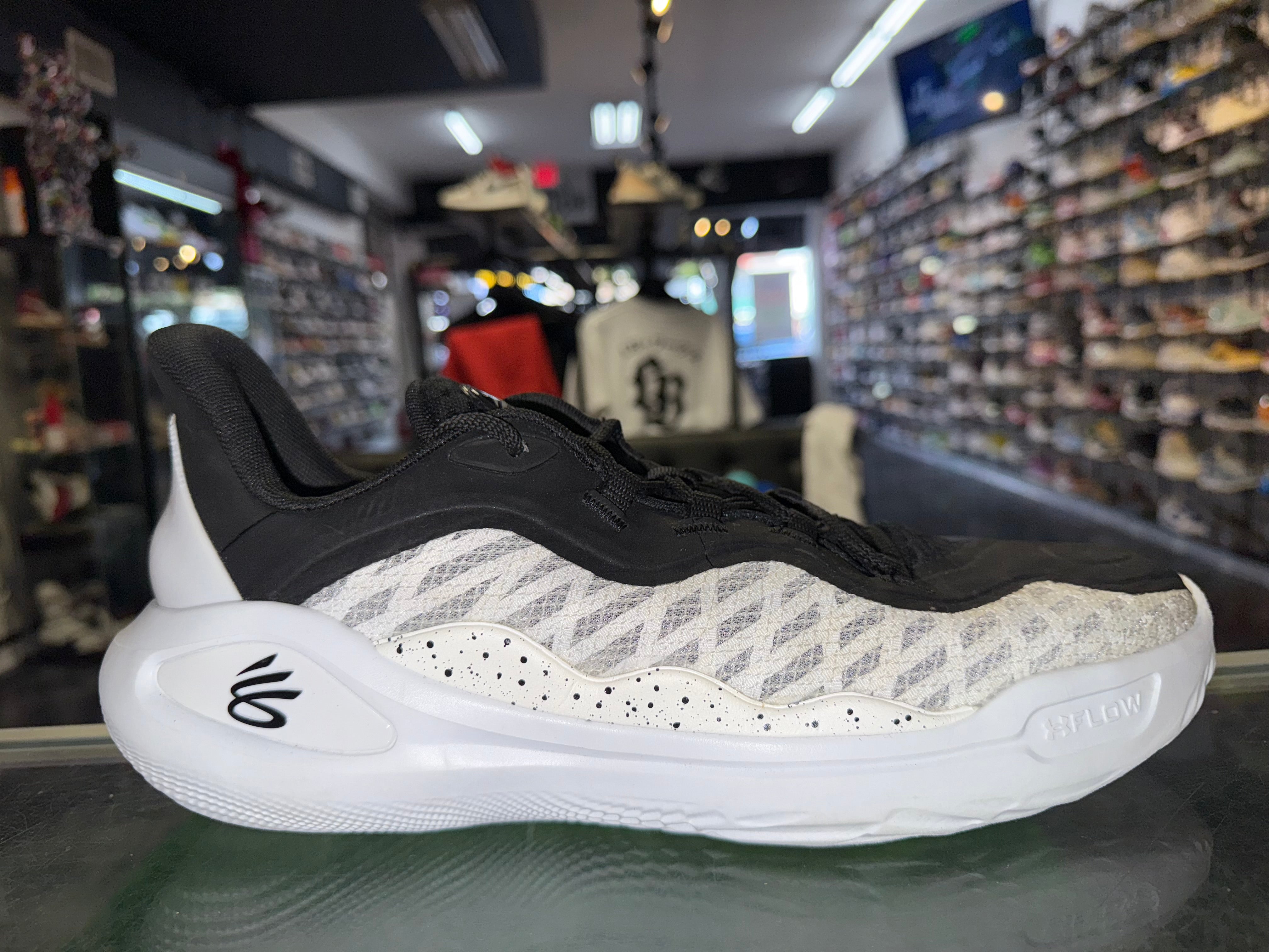 Size 11.5 Under Armor Curry 11 "White Black"