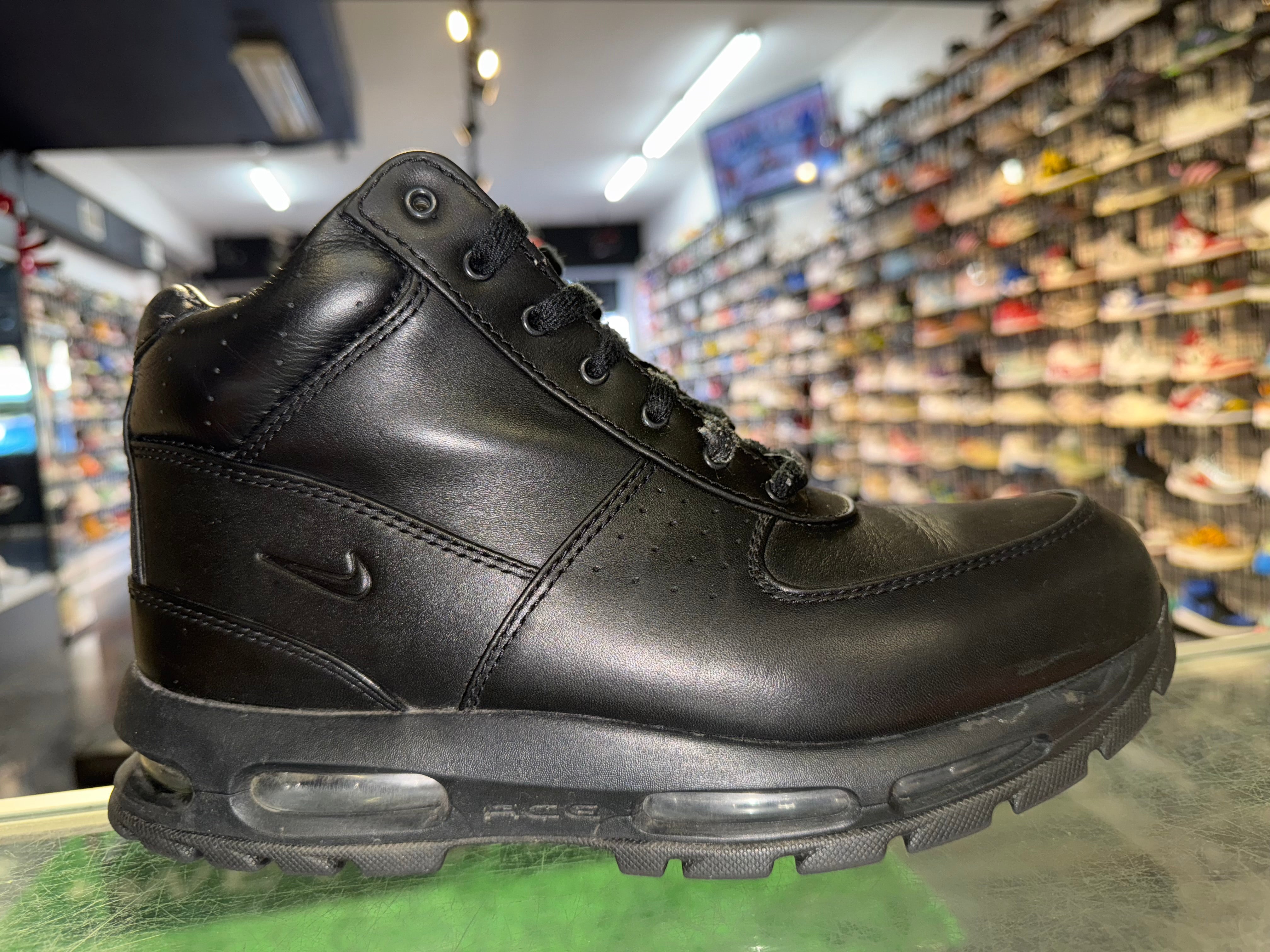 Size 10 Air Max Goadome "Black"