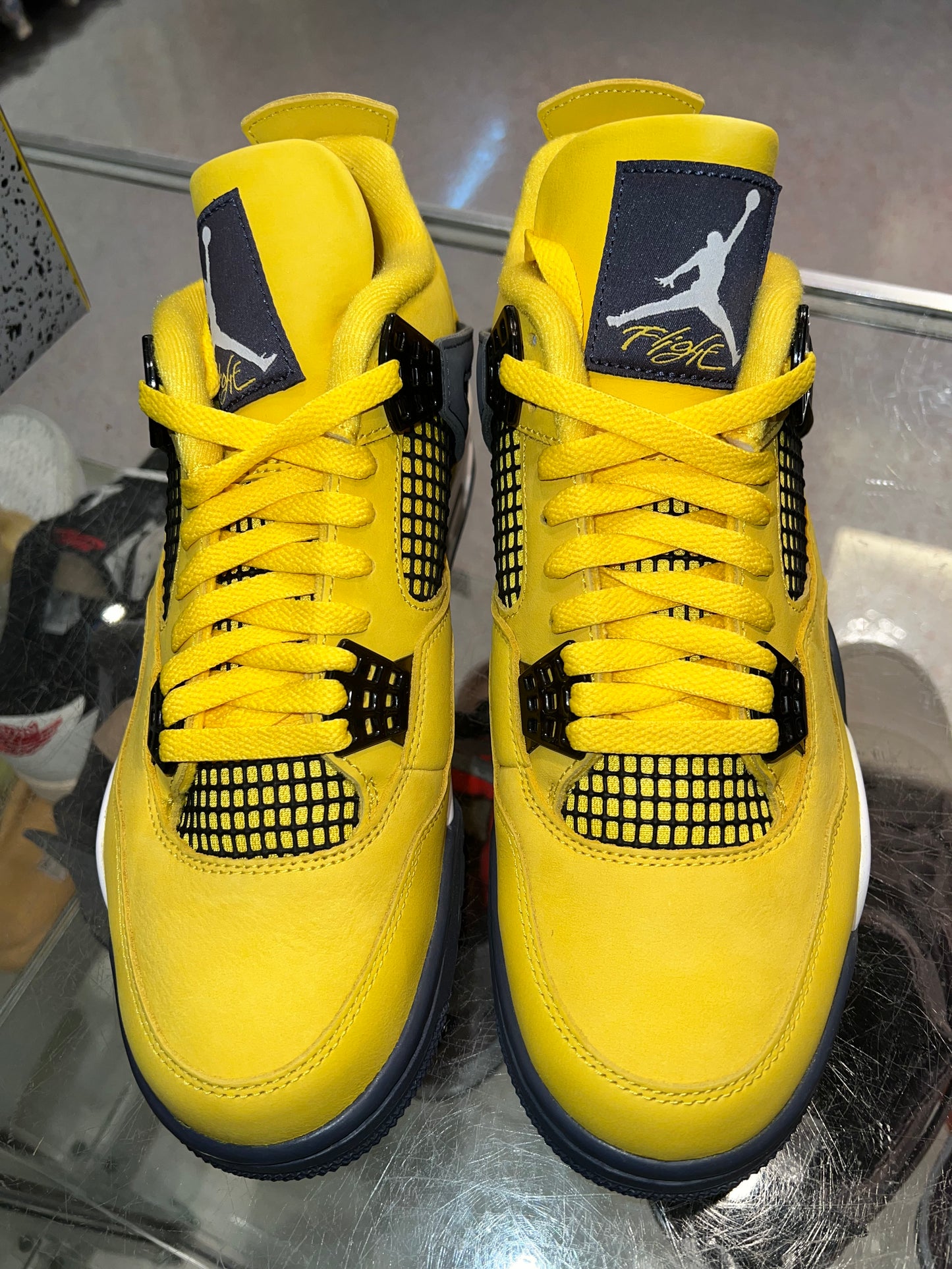 Size 9 Air Jordan 4 “Lightning” Brand New (Mall)