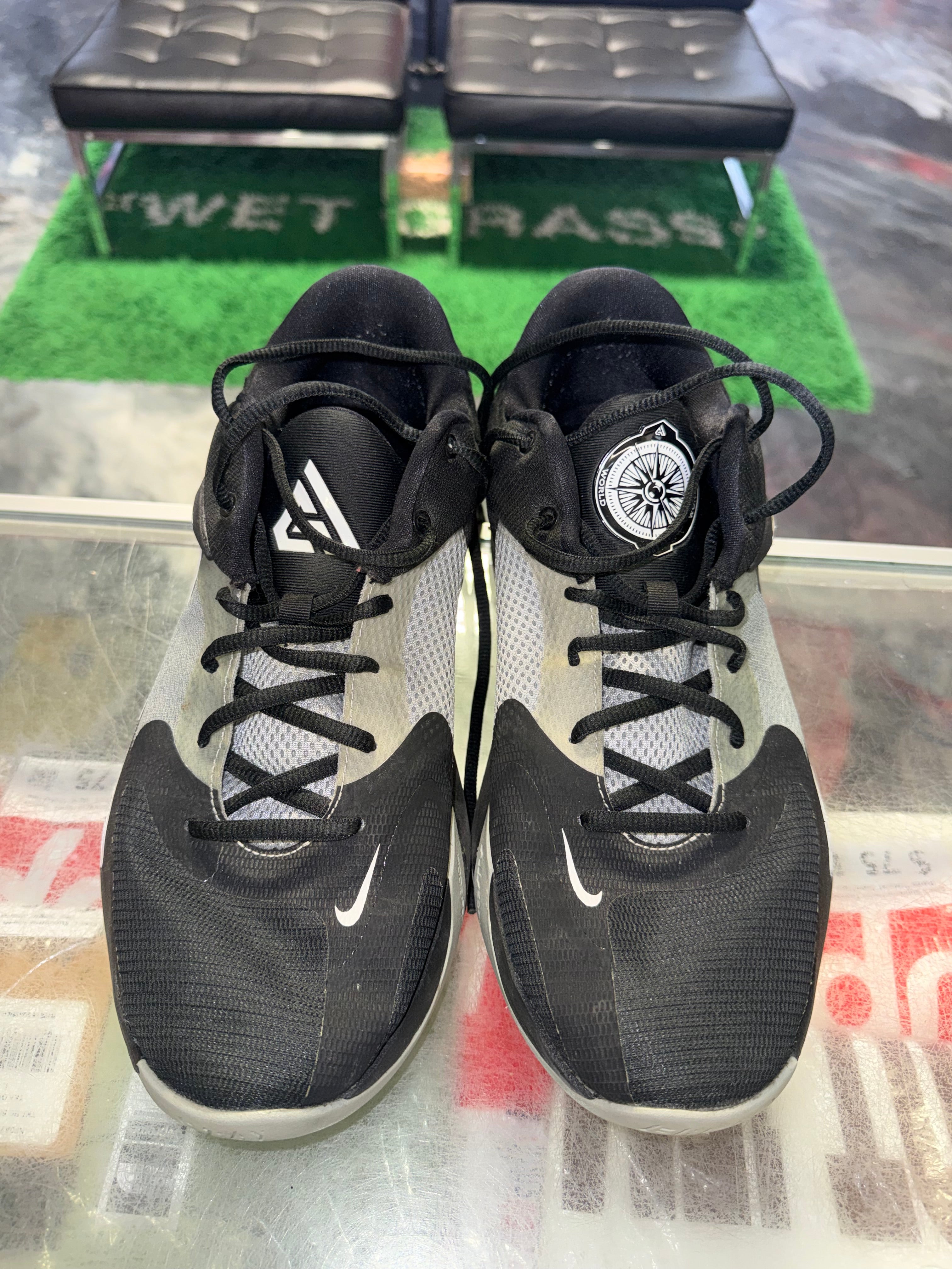 Size 11.5 Giannis Black White - NB