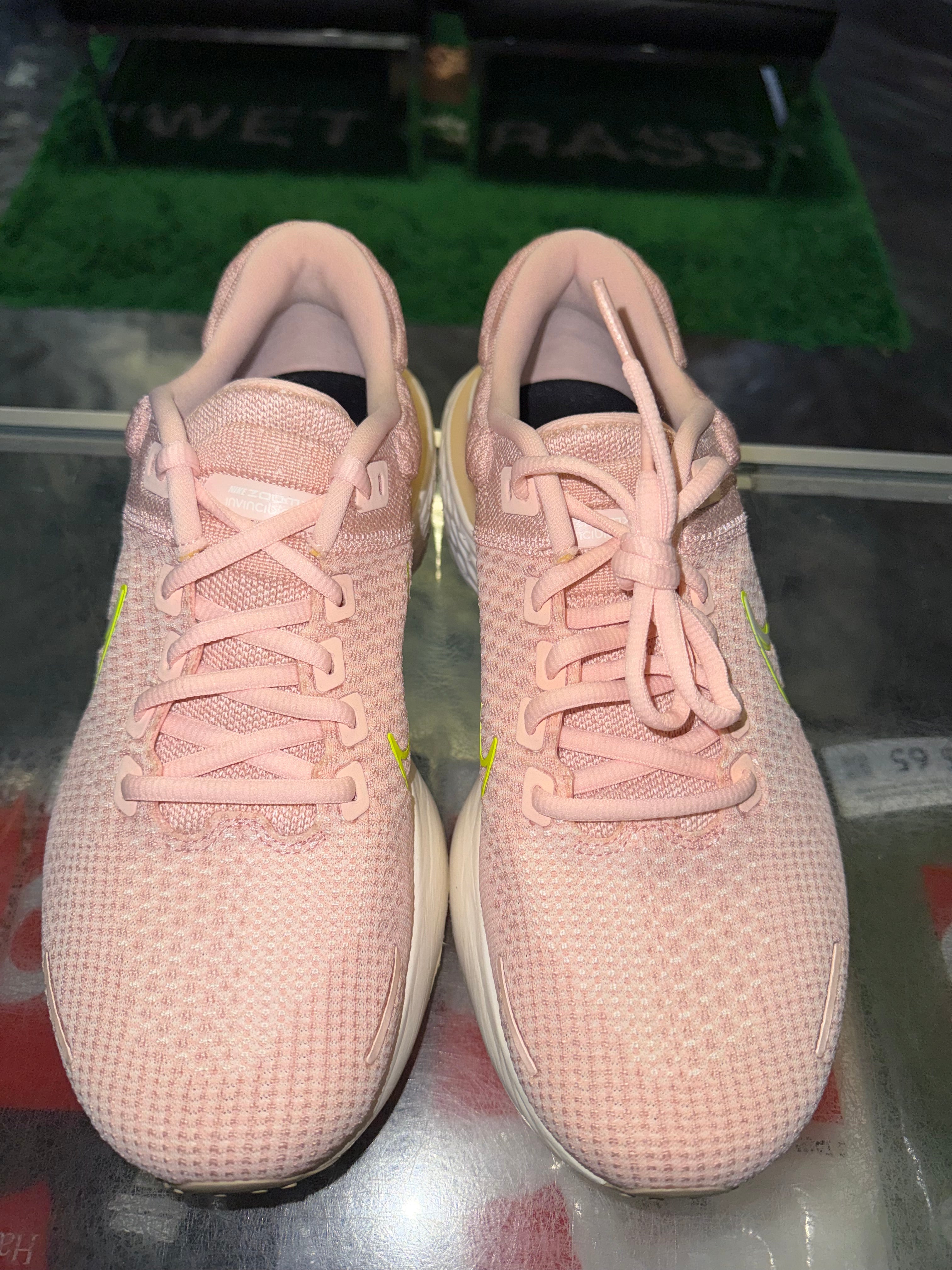 Size 10 (11.5W) ZoomX Invincible Run Flyknit 2 "Atmosphere Pink" Brand New