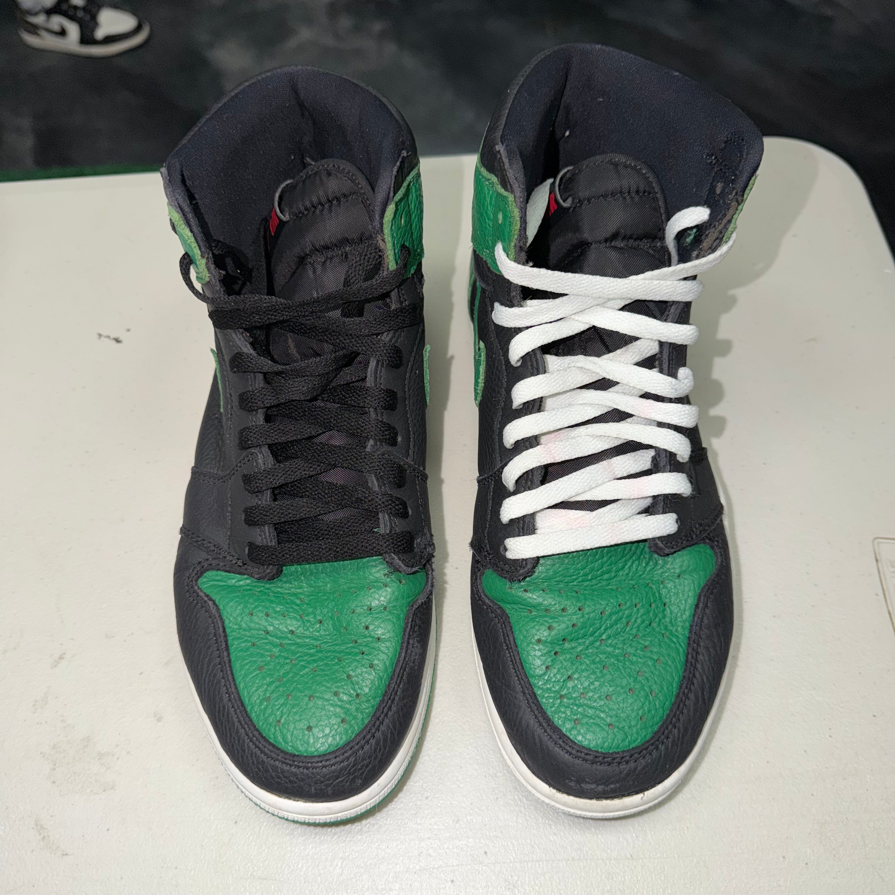 Size 9.5 Air Jordan 1 "Pine Green" - NB