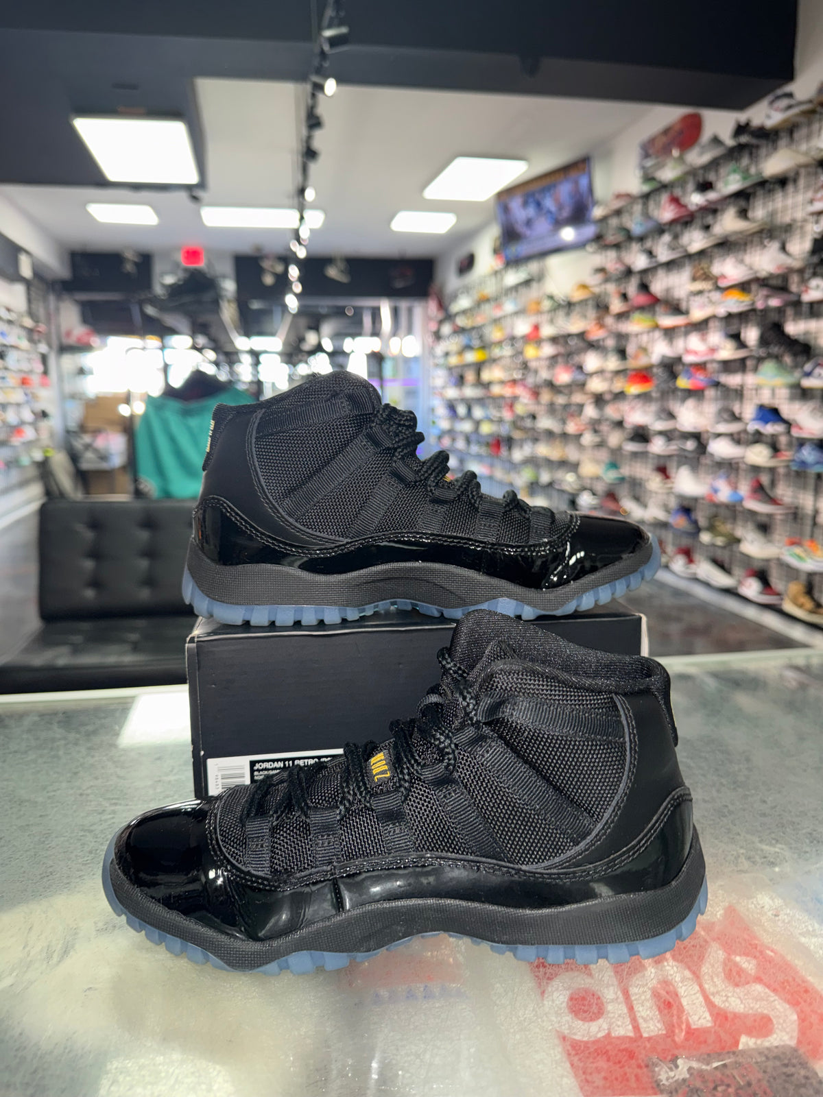 Air Jordan 11 Gamma Blue PS sneaker, pre-owned, size 2.5Y – view 2