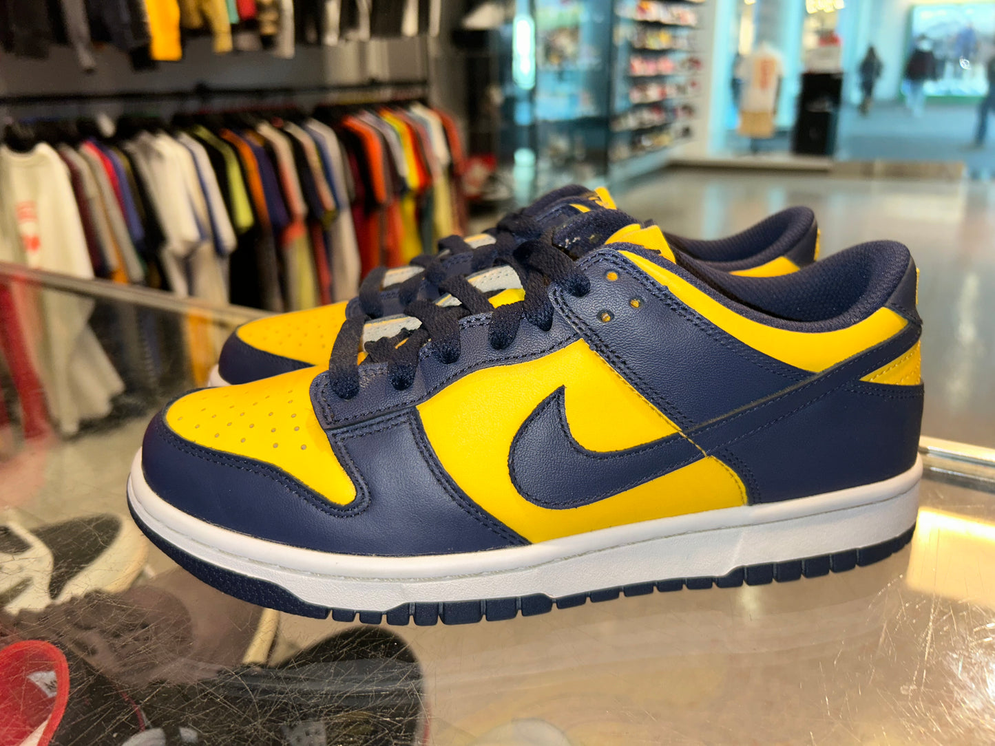 Size 7y Dunk Low “Michigan” (Mall)