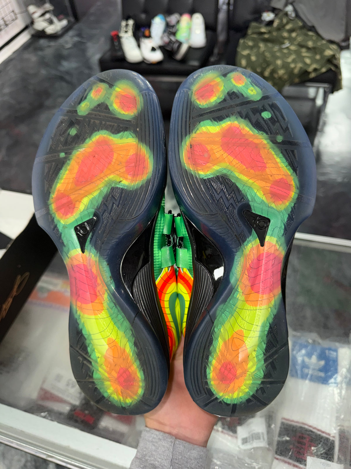 Nike KD 4 Weatherman sneaker, pre-owned, size 9 – view 7