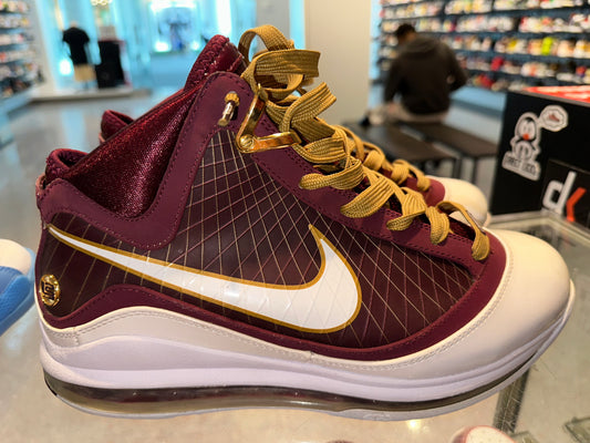Size 8.5 Lebron 7 “Christ the King 2010” (Mall)