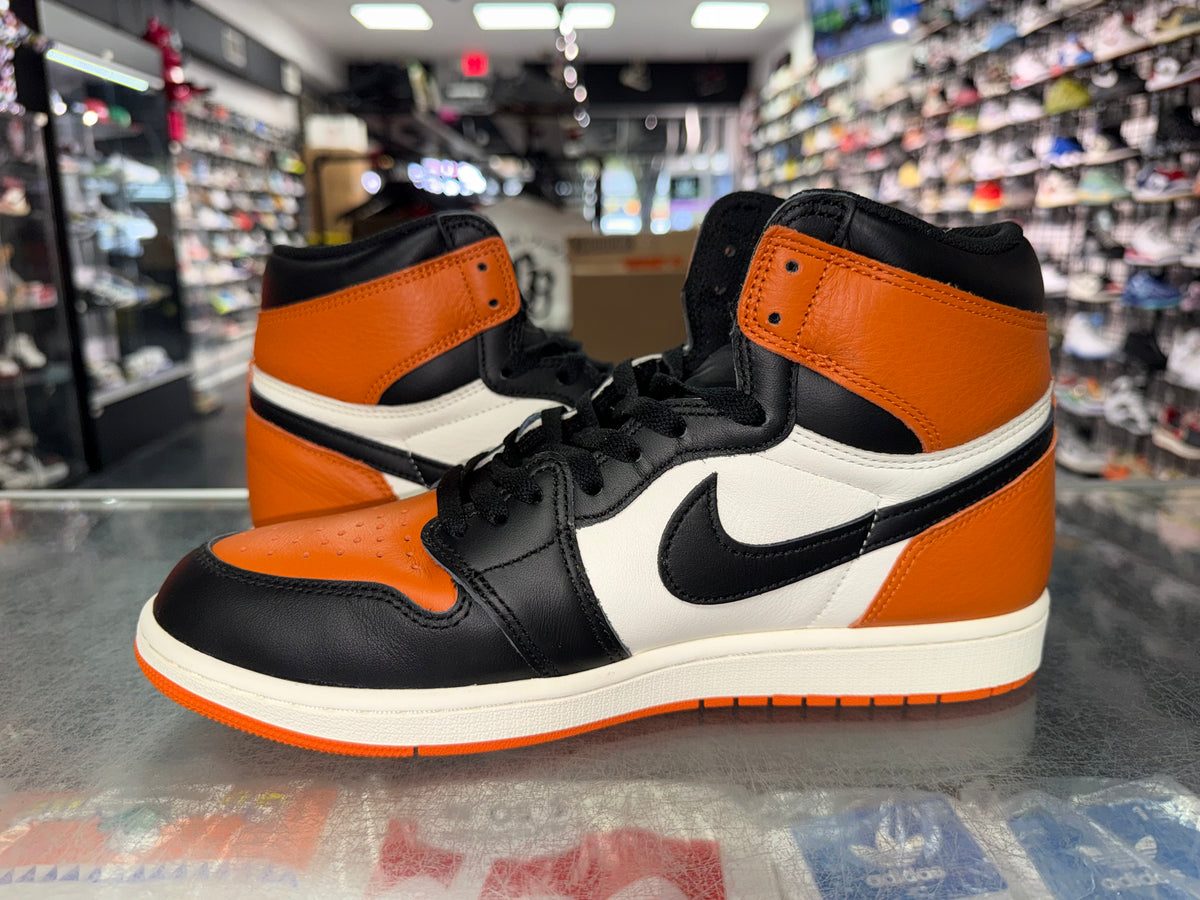 Air Jordan 1 Shattered Backboard sneaker, pre-owned, size 10.5 – view 4