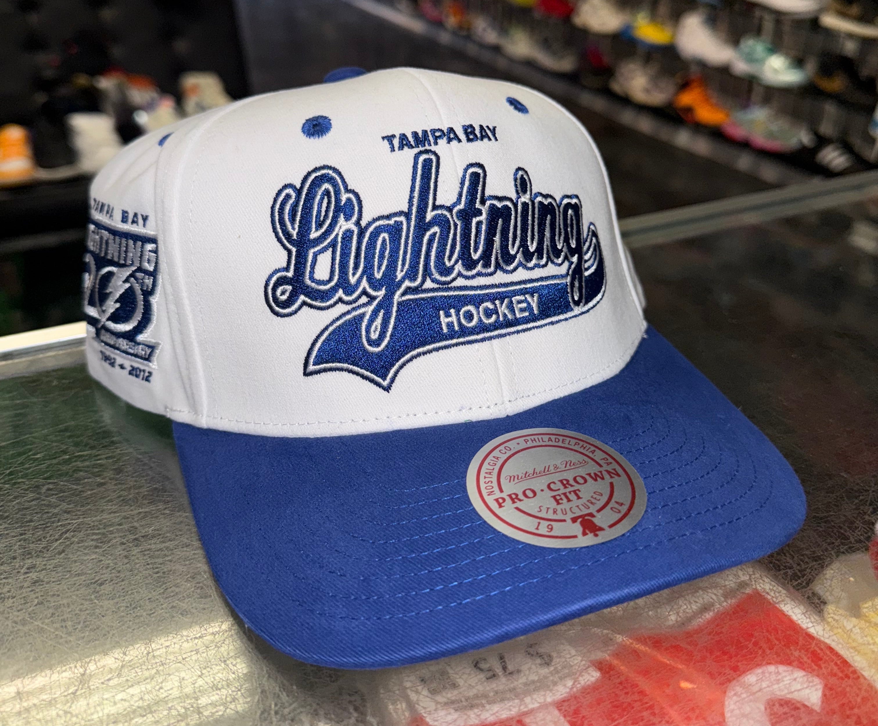 Size OS Mitchell & Ness Trucker Hat "Tampa Bay Lightning" Brand New