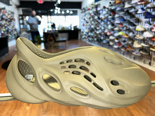 Size 11 Adidas Yeezy Foam Runner “Stone Salt” Brand New (MAMO)