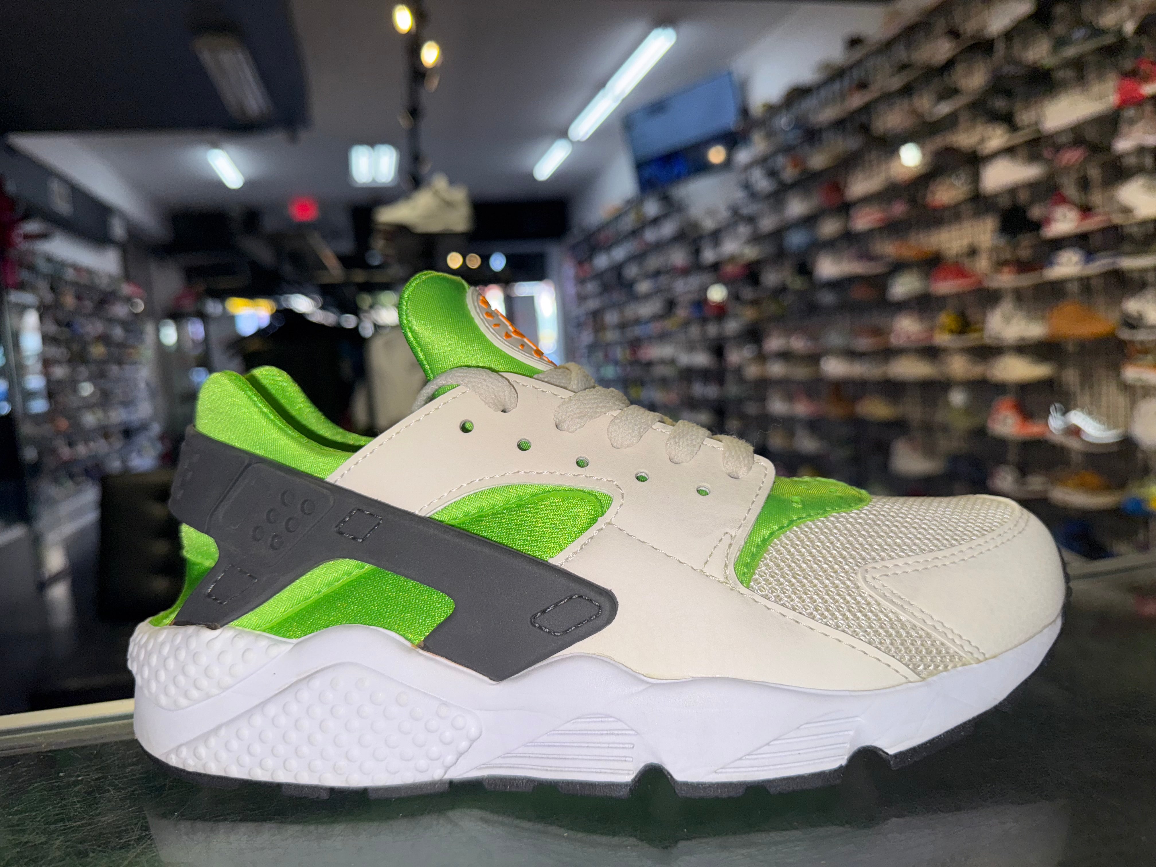 Size 8.5 Air Huarache "Action Green"