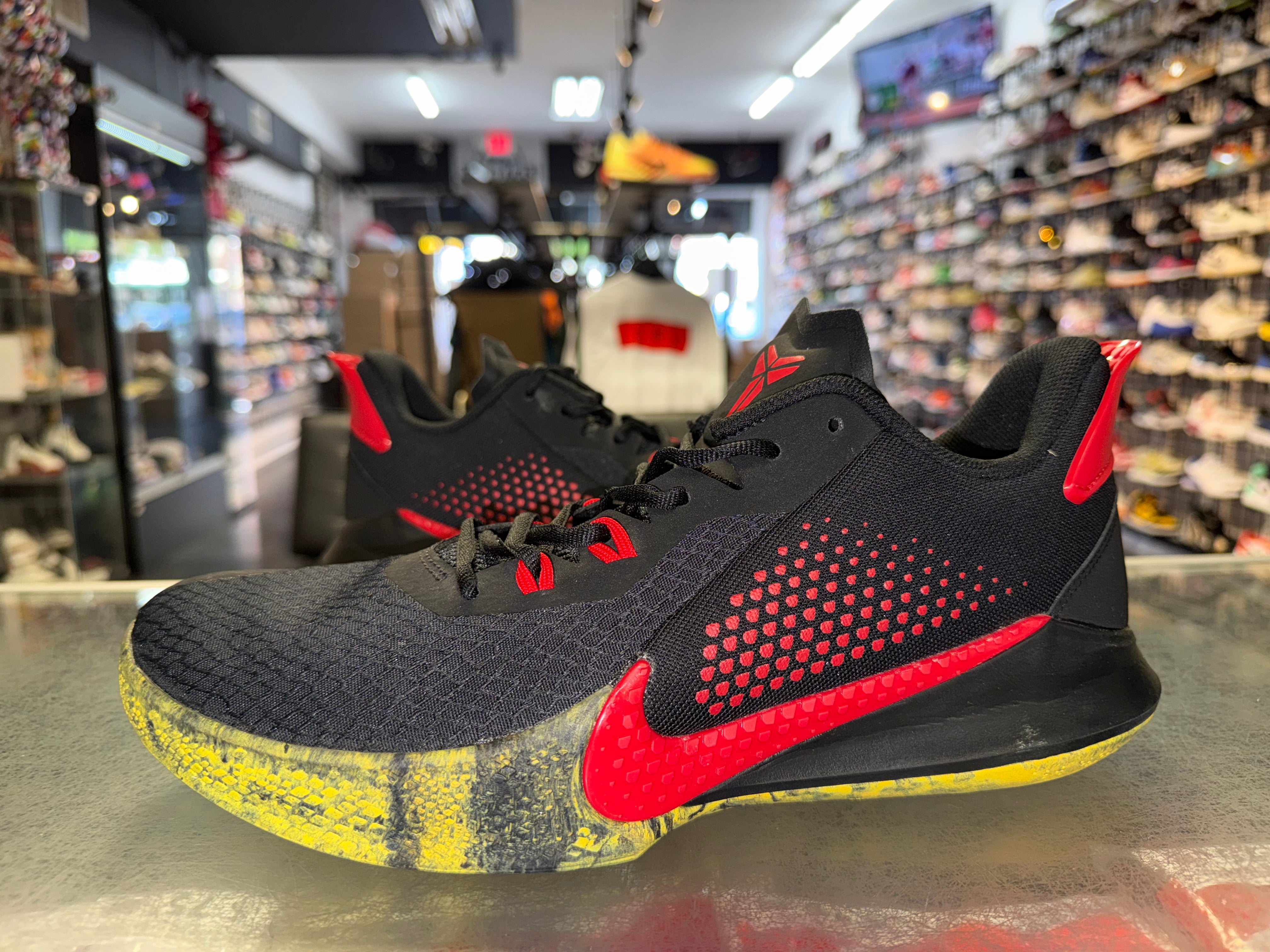 Size 10 Kobe Mamba Fury "Alternate Bruce Lee"
