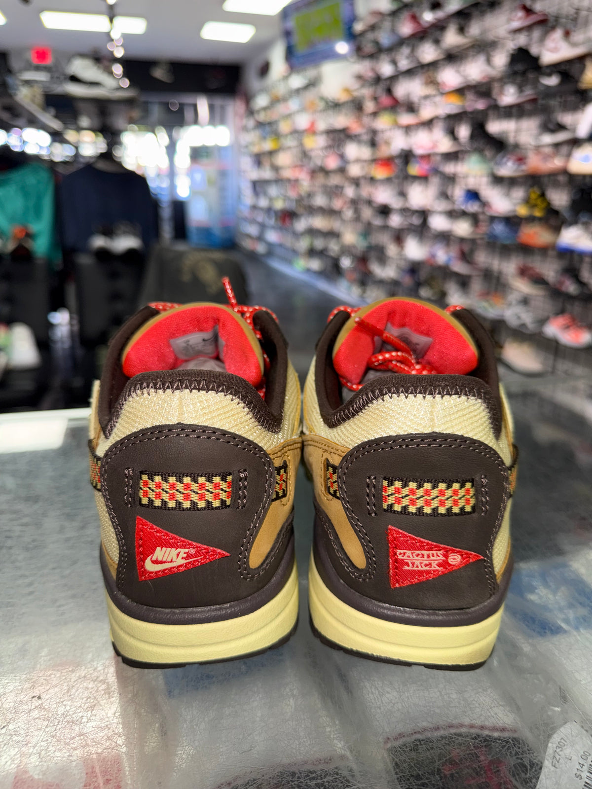 Nike Air Max 1 Travis Scott Cactus Jack Baroque Brown sneaker, pre-owned, size 9 – view 6