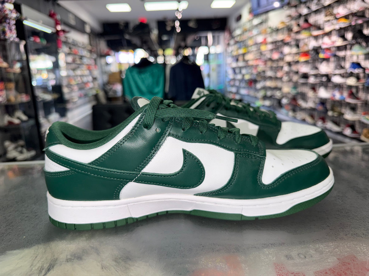 Nike Dunk Low Michigan State sneaker, pre-owned, size 10.5 – view 3