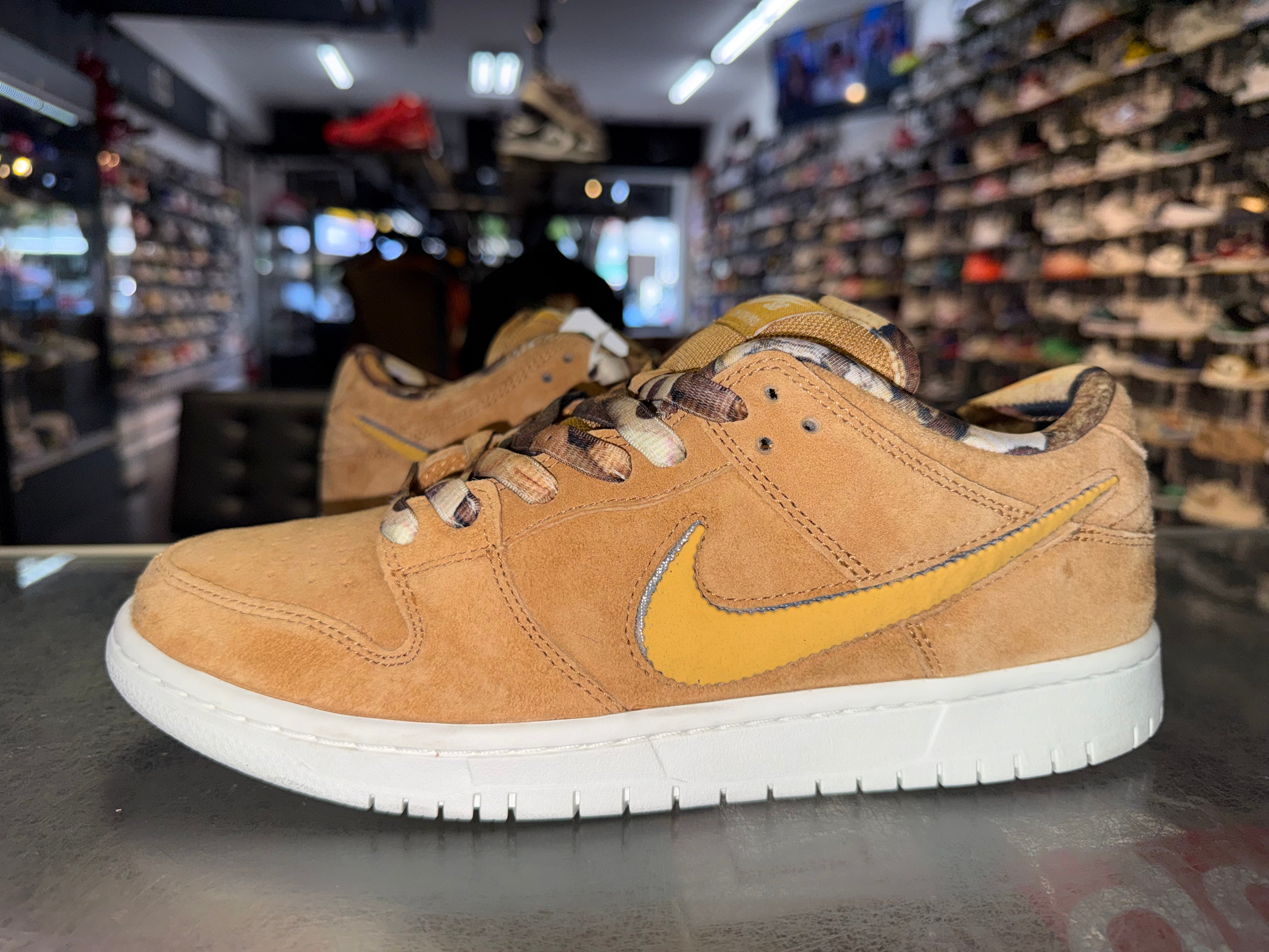 Size 8.5 Dunk Low SB NOTE Shop “Brew & Biscuits”