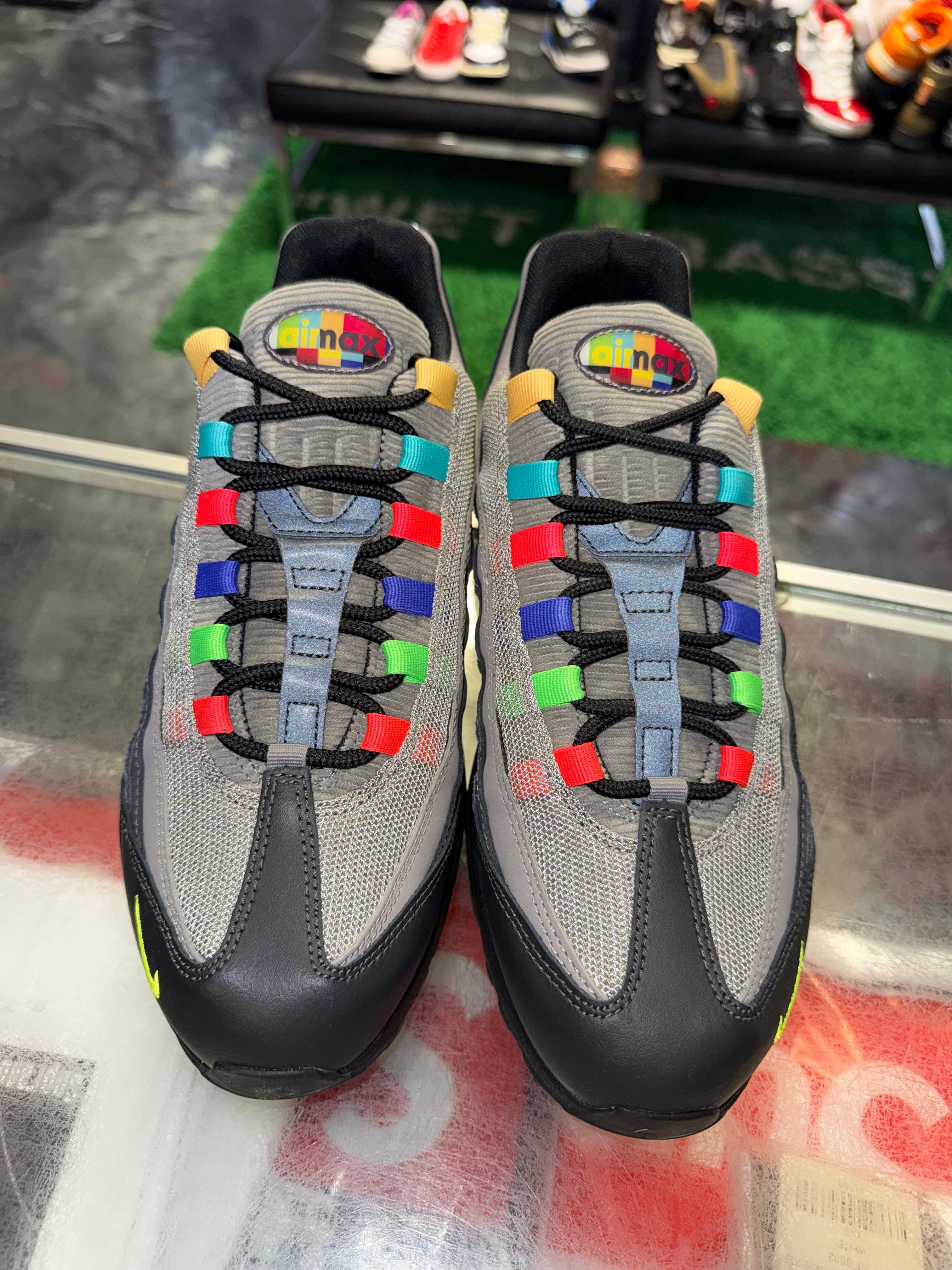 Size 9.5 Air Max 95 "Light Charcoal Vintage TV" Brand New