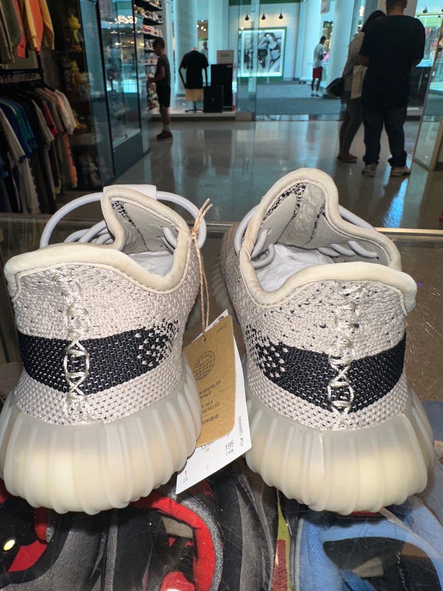 Size 1 Adidas Yeezy Boost 350 V2 KIDS “Slate” Brand New (Mall)