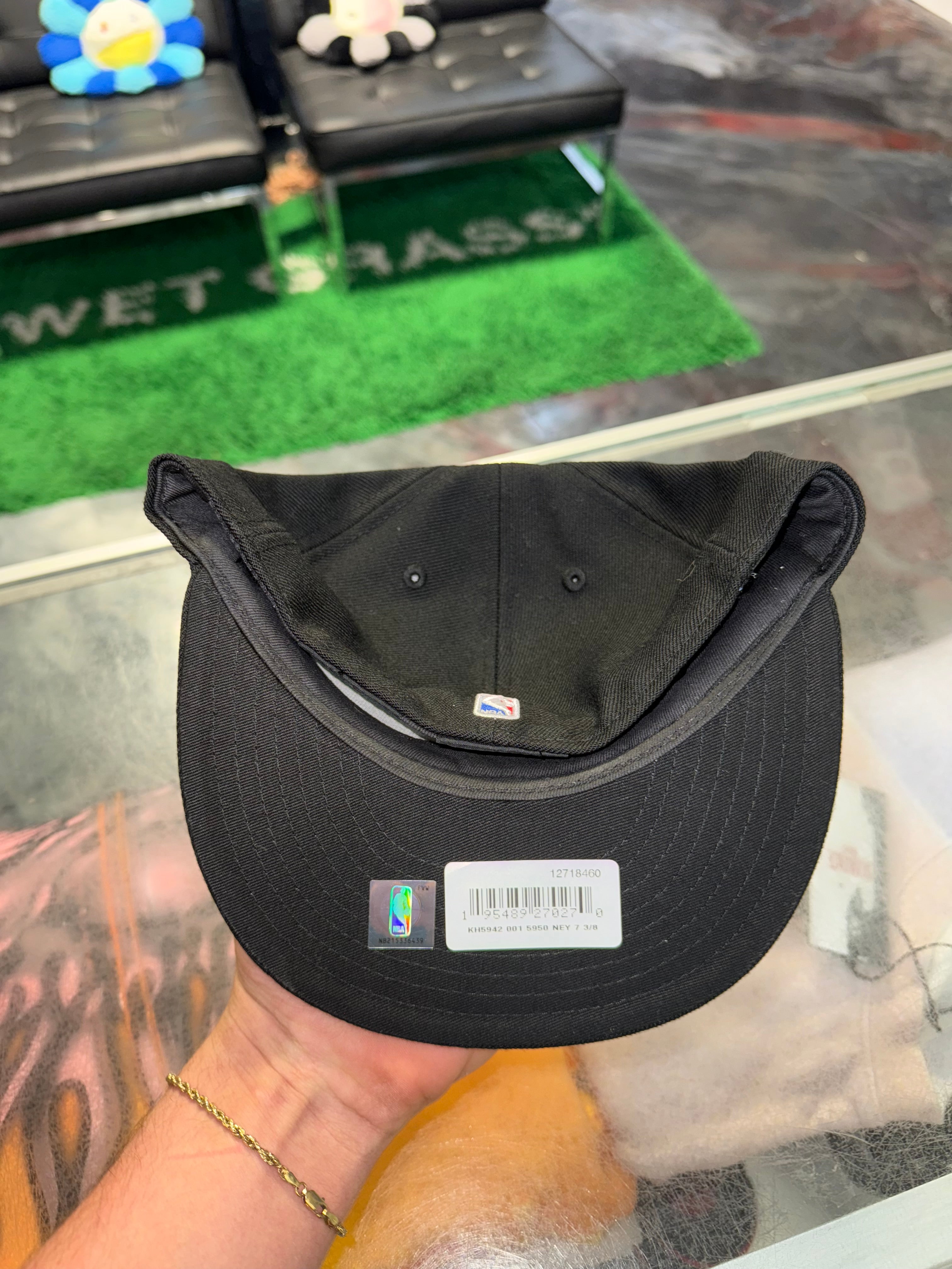 Size 7 3/8 Kith Knicks New Era Fitted “Black” Brand New