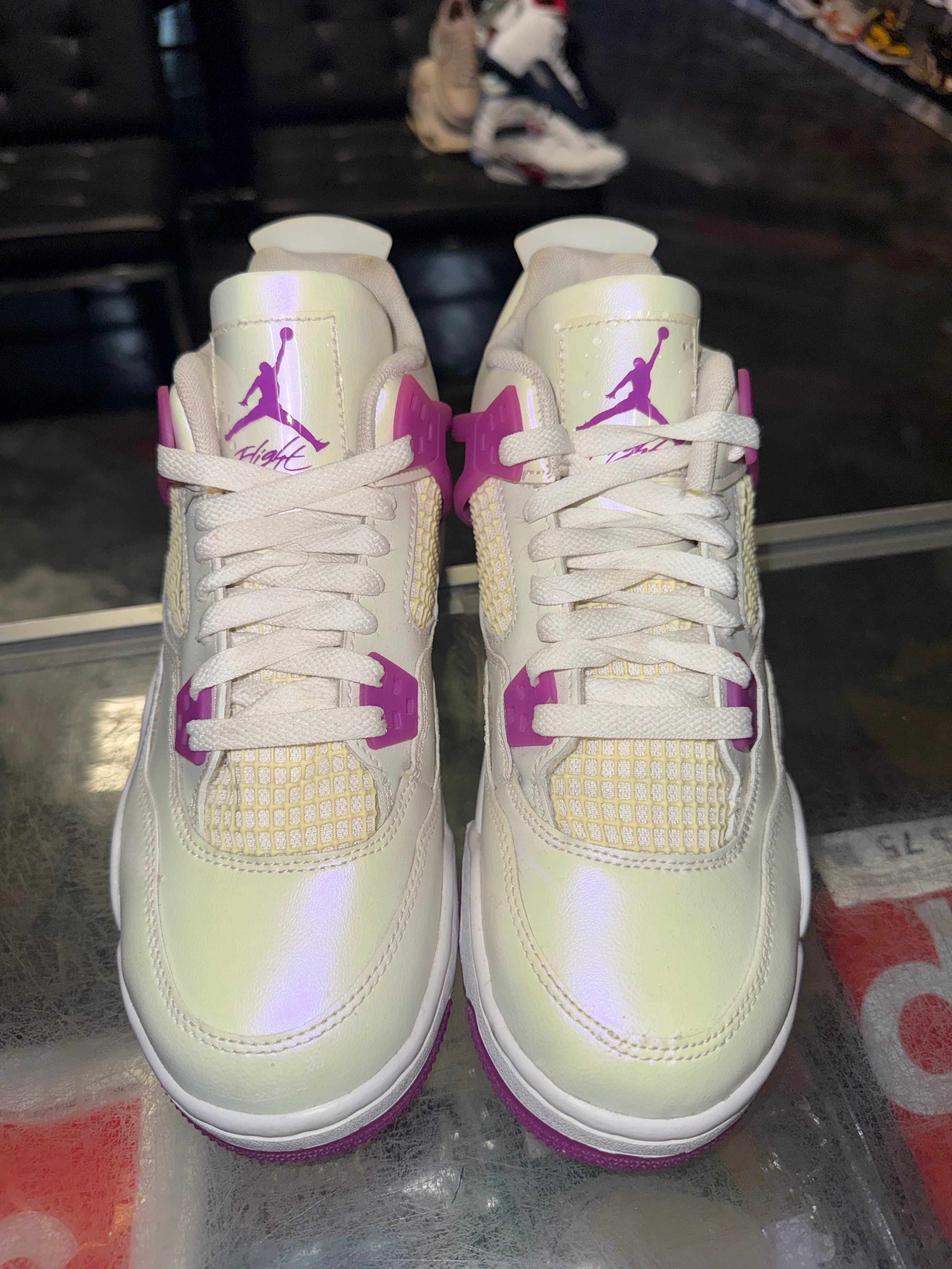 Size 6y Air Jordan 4 “Hyper Violet” Brand New