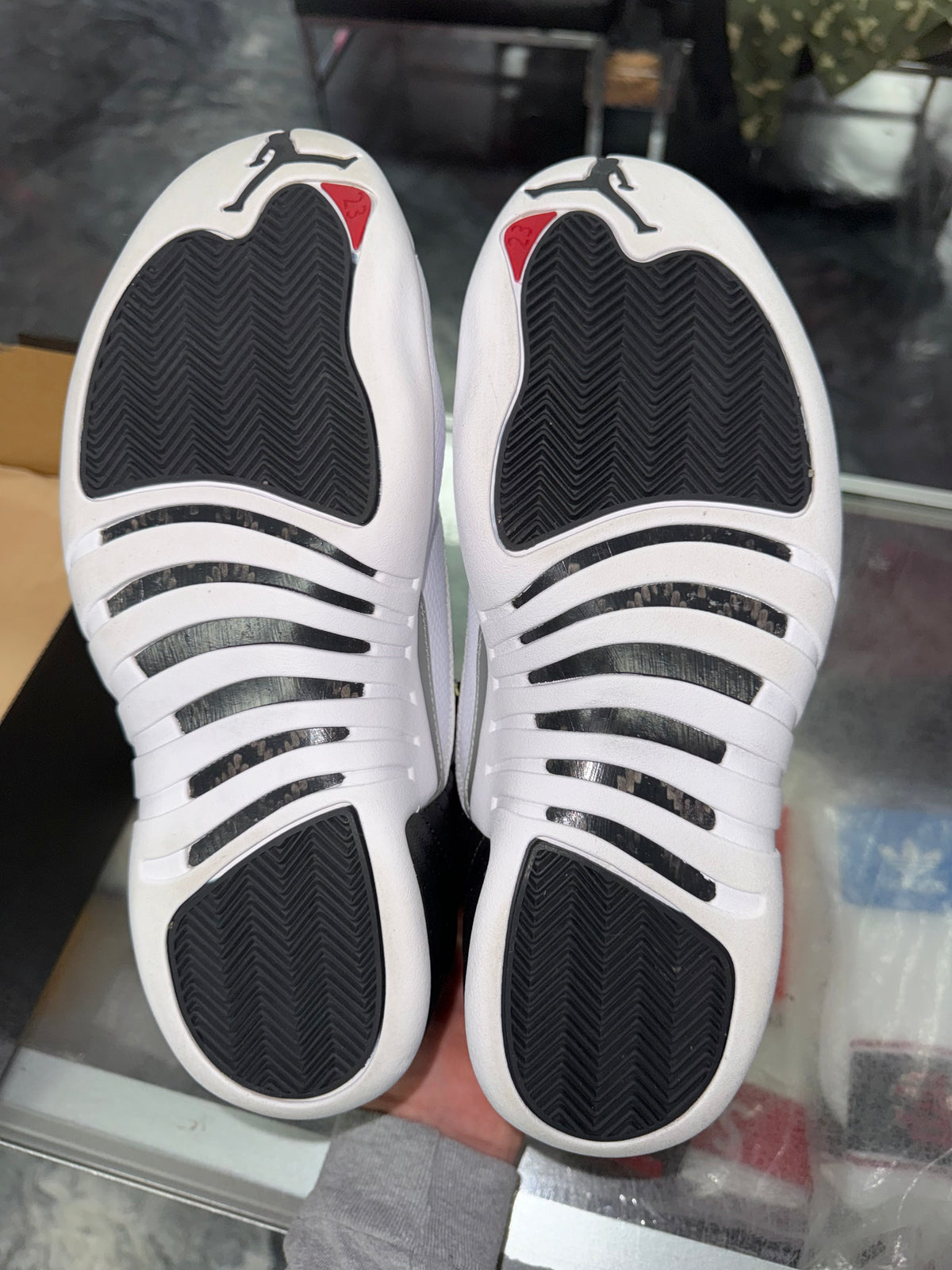 Air Jordan 12 Playoffs sneaker, pre-owned, size 9 – view 7