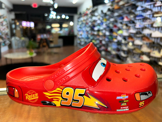 Size 7 Crocs Classic “Lightning McQueen” Brand New (MAMO)