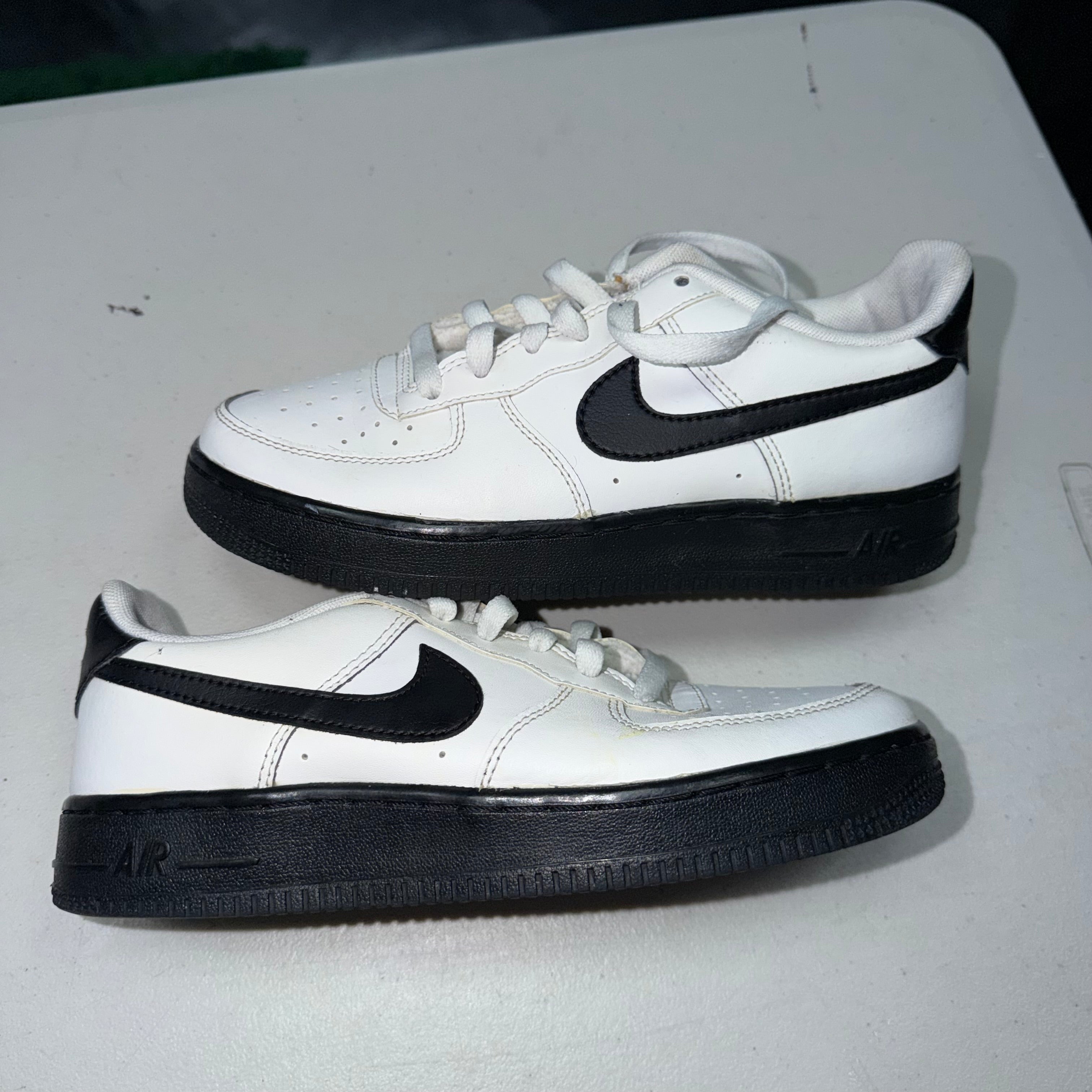 Size 5.5y Air Force 1 "Black White" - NB