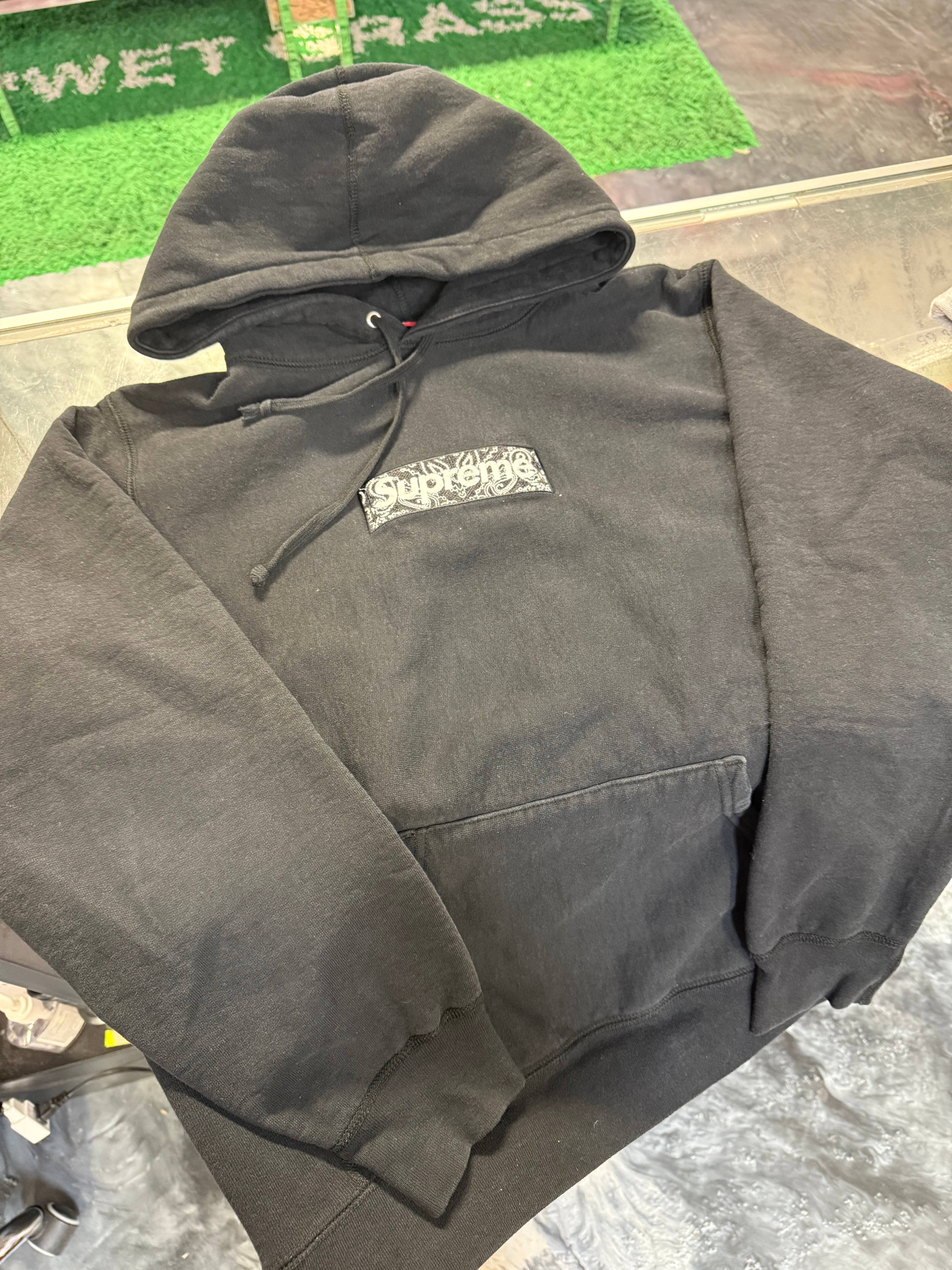 Size M Supreme Bandana Box Logo Hoodie “Black”