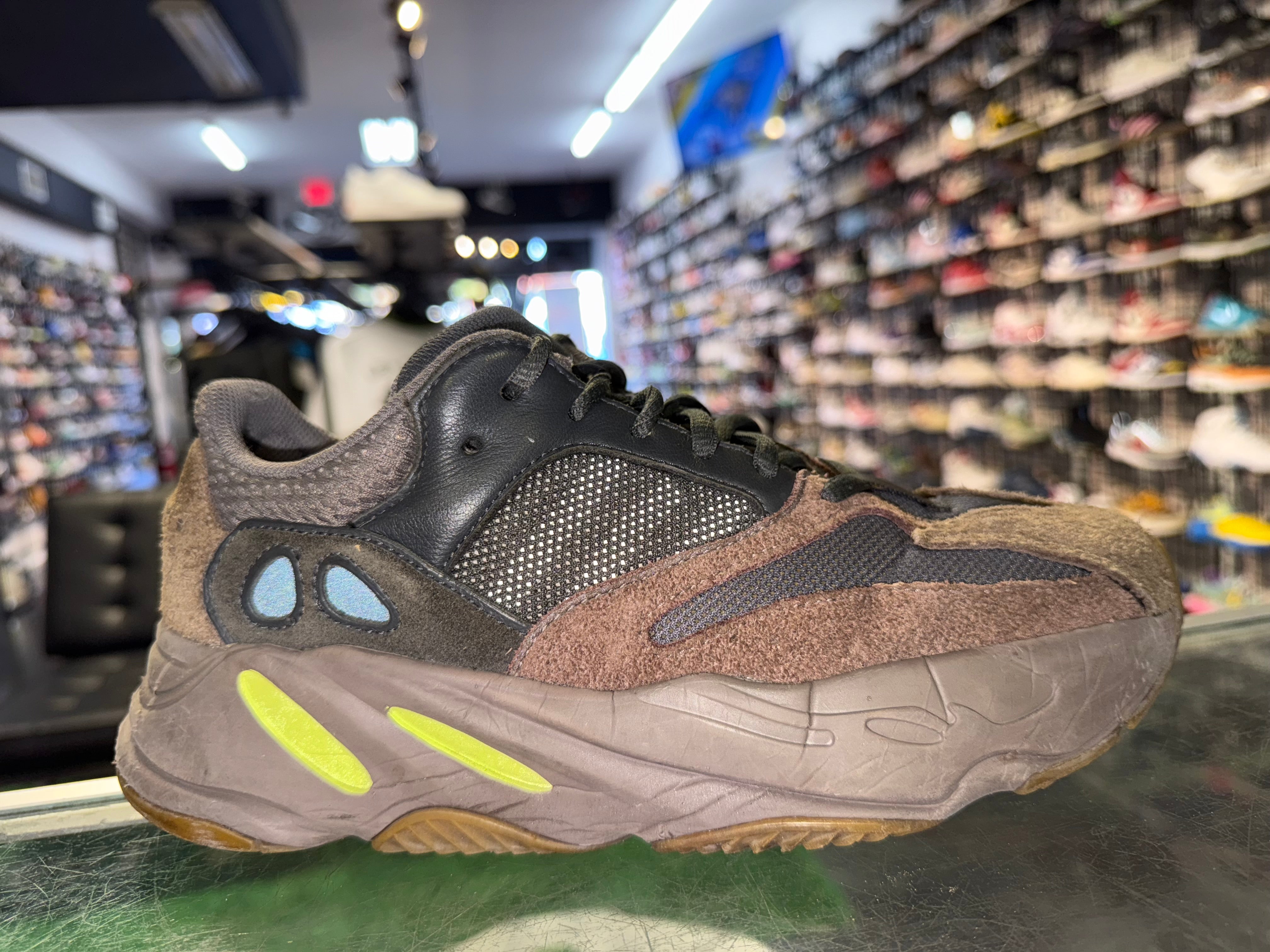 Size 7 Yeezy Boost 700 "Mauve" - R