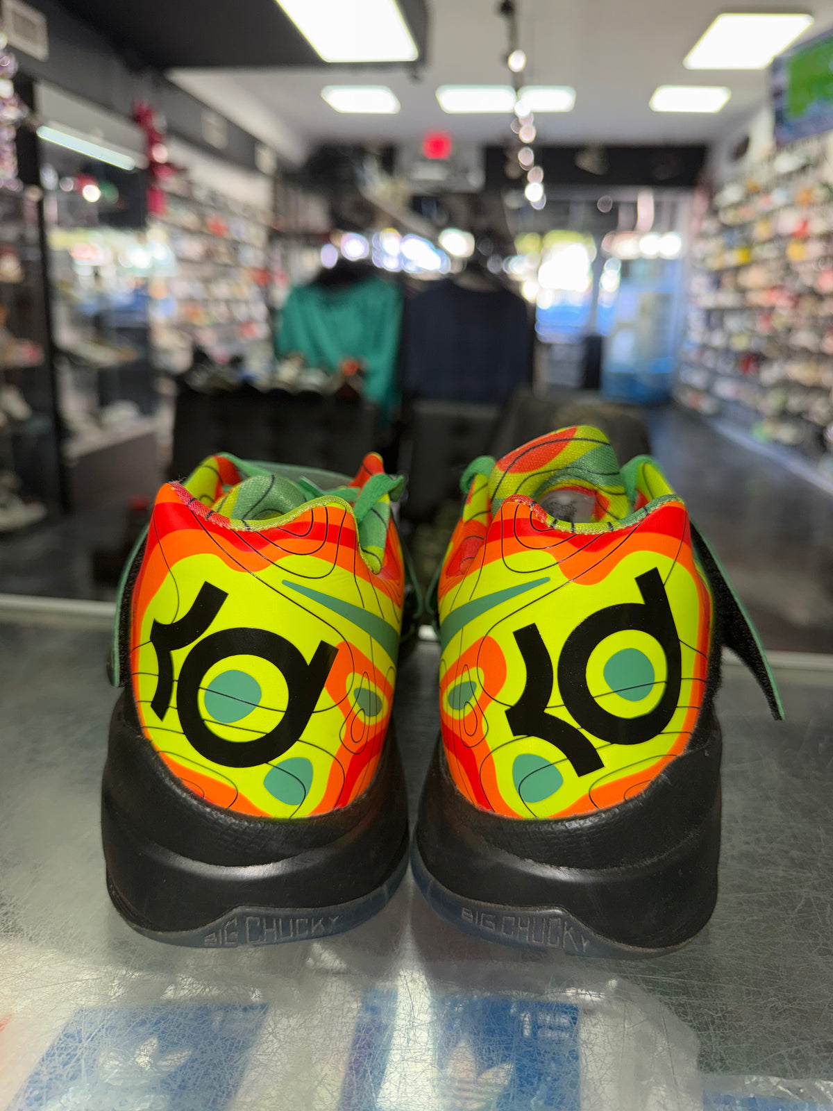 Nike KD 4 Weatherman sneaker, pre-owned, size 9 – view 6