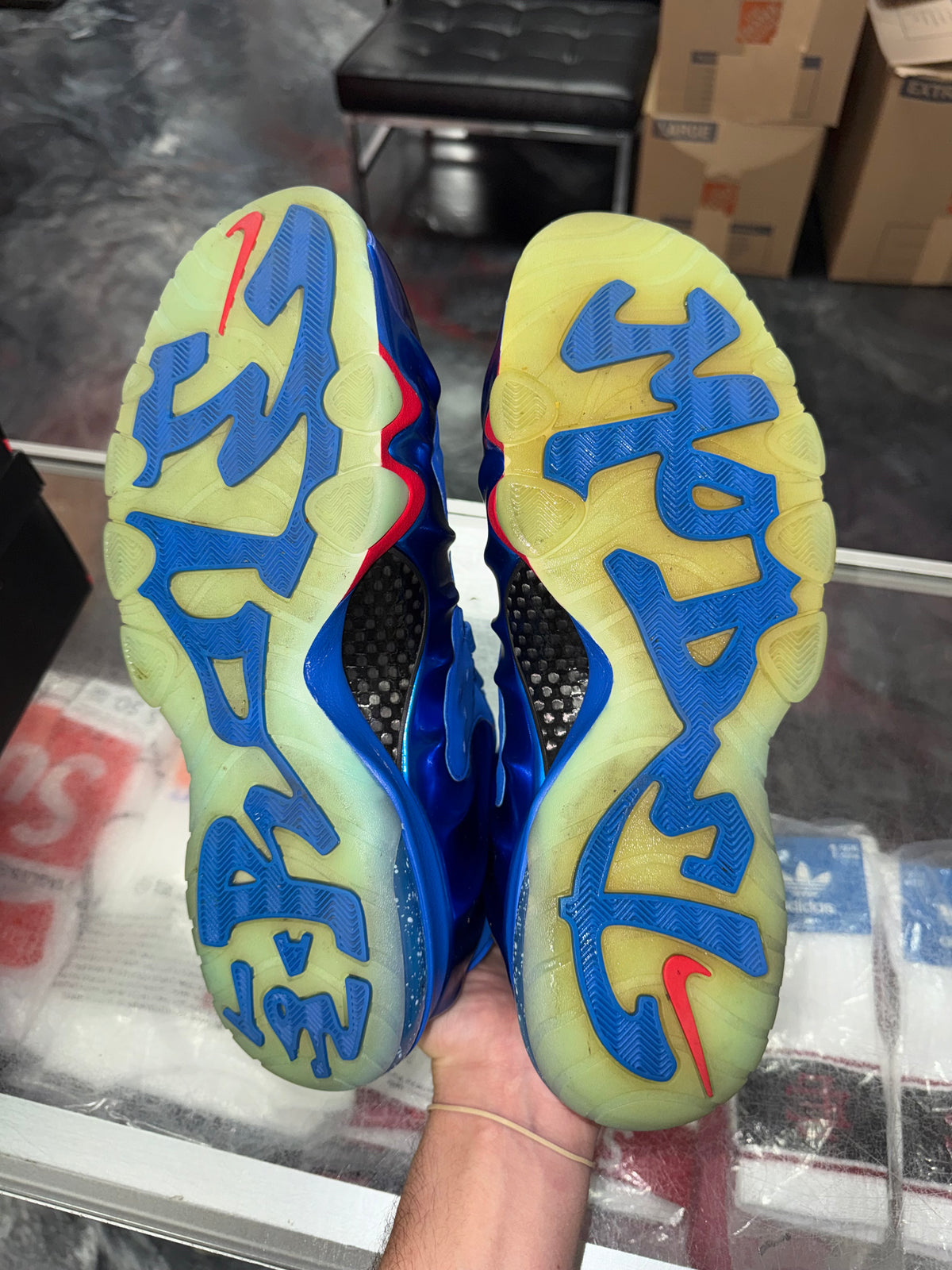 Nike Barkley Posite Max 76ers sneaker, pre-owned, size 12 – view 7