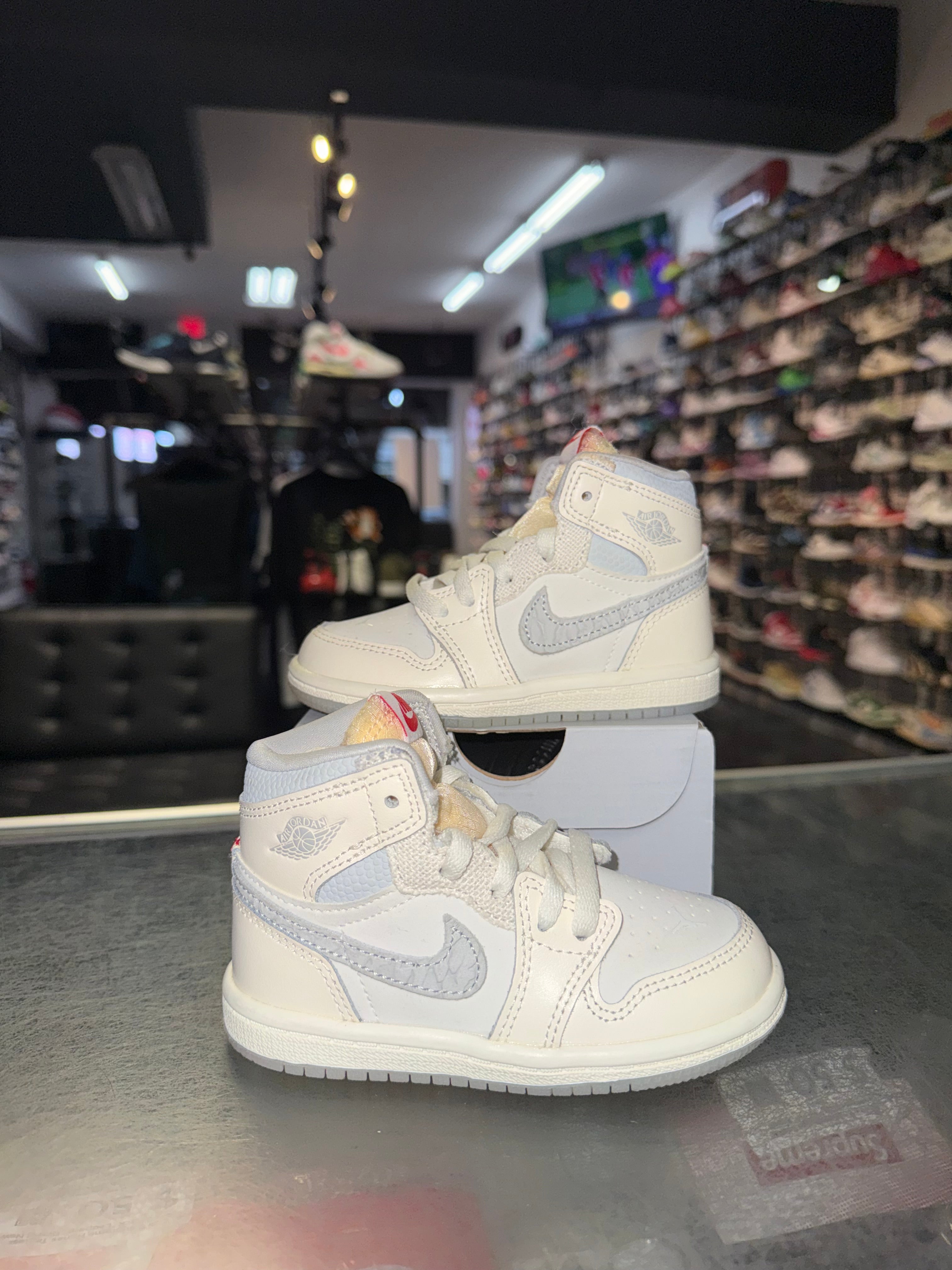 Size 7c Air Jordan 1 “Sail” (TD)