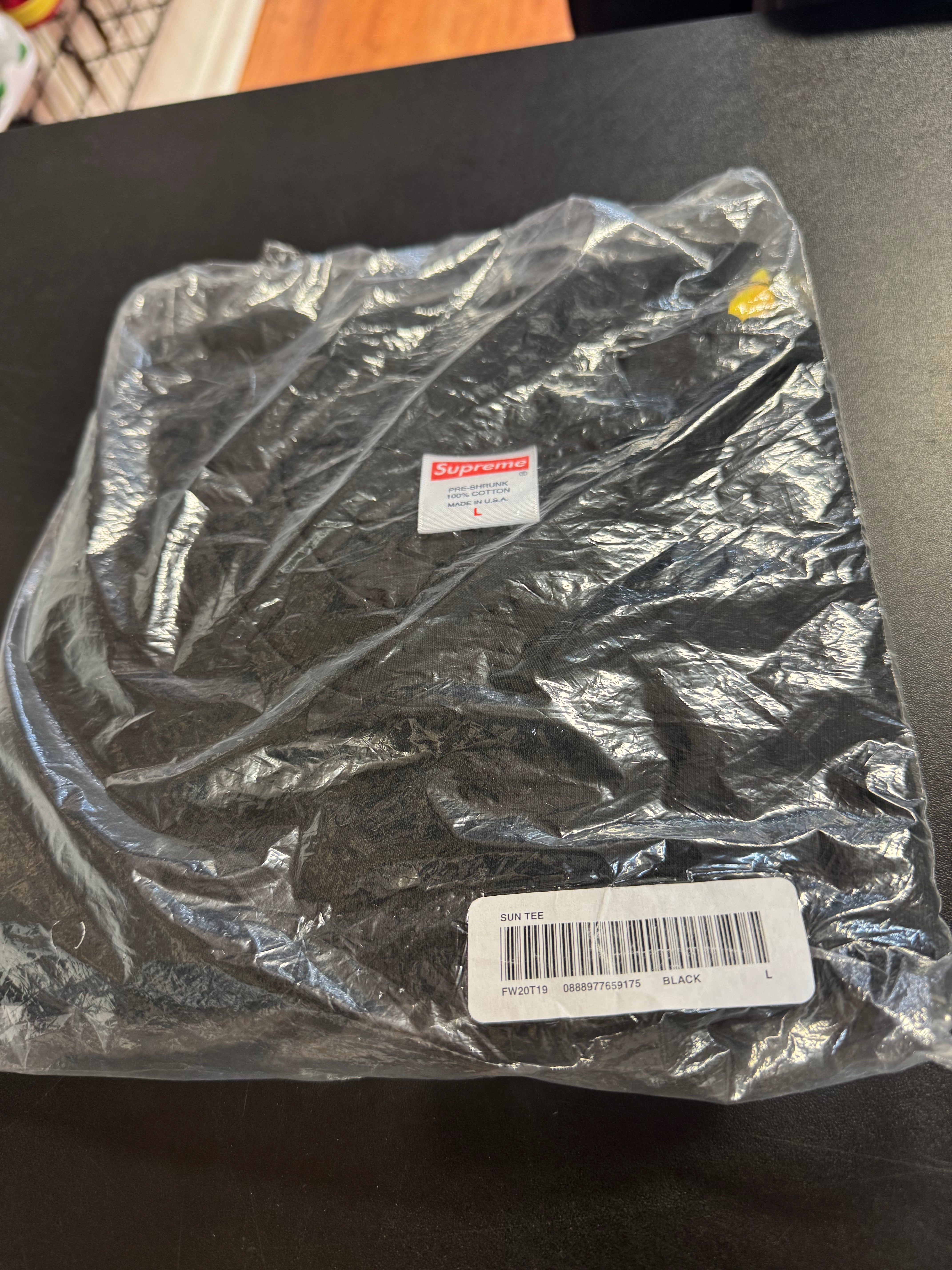 Size L Supreme Sun Tee “Black” Brand New