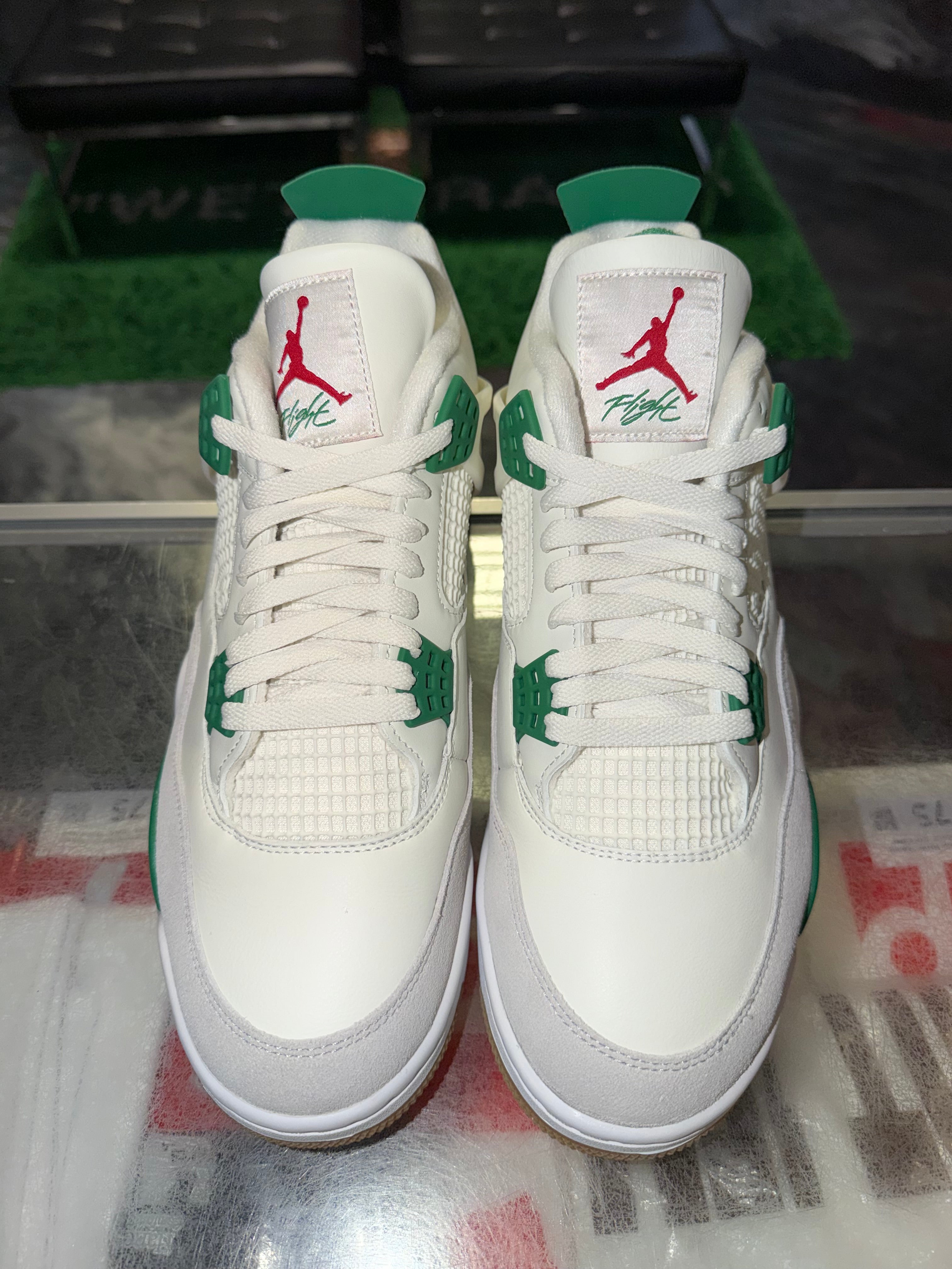 Size 11 Air Jordan 4 SB "Pine Green" Brand New