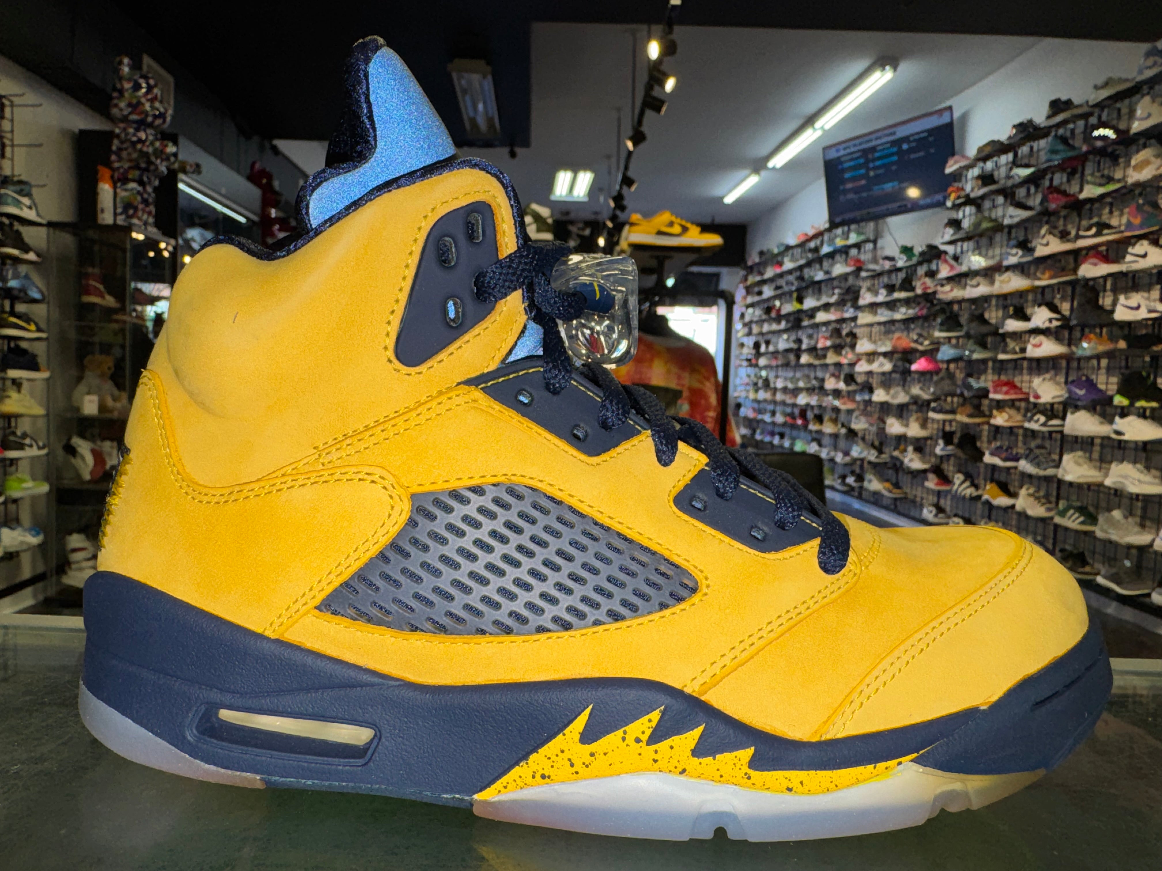 Size 9 Air Jordan 5 "Michigan" Brand New