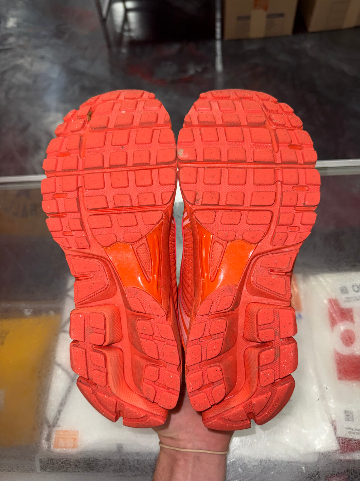 Nike Zoom Vomero 5 Cosmic Clay sneaker, pre-owned, size 8 – view 7