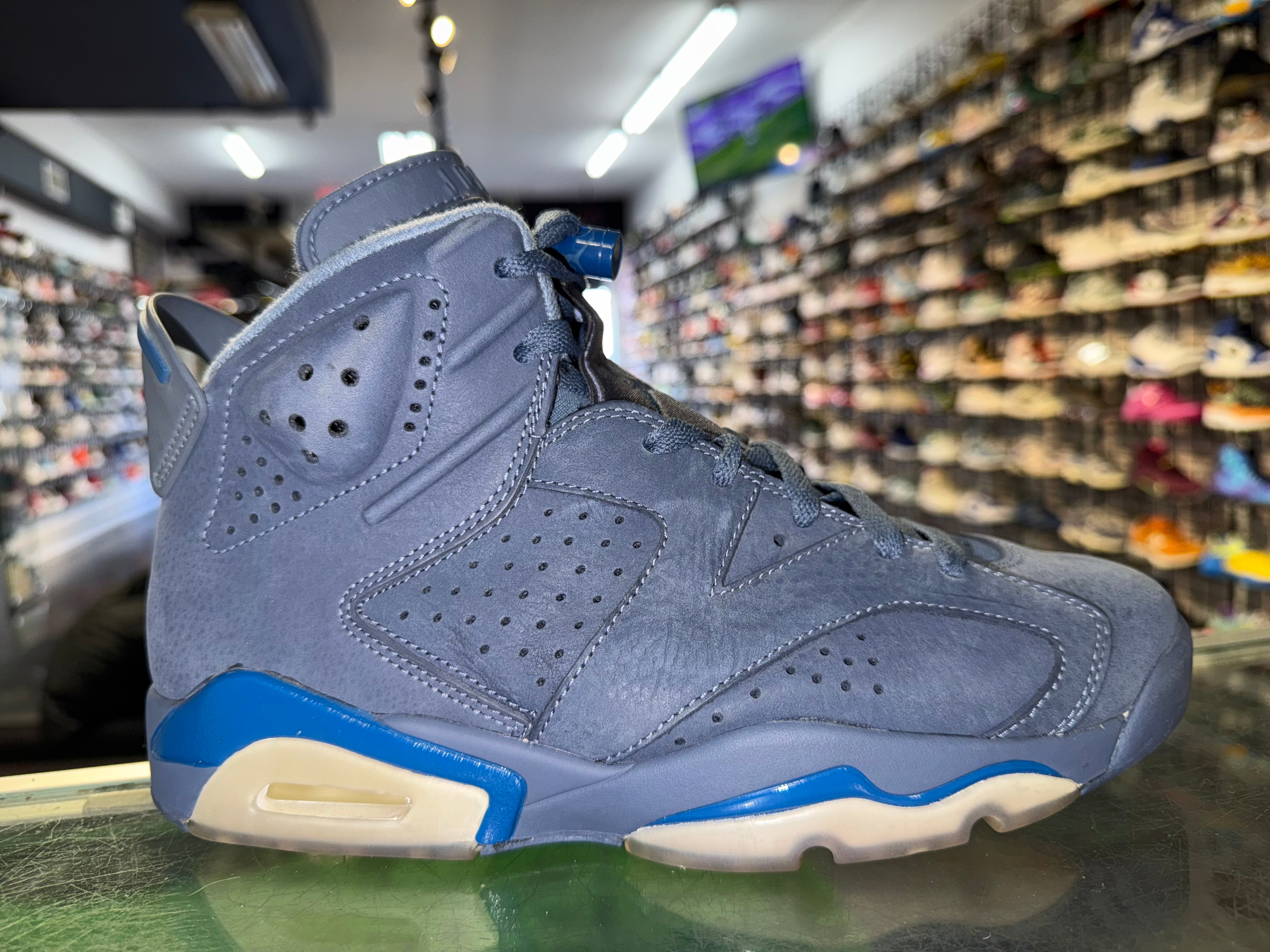 Size 8 Air Jordan 6 "Diffused Blue"