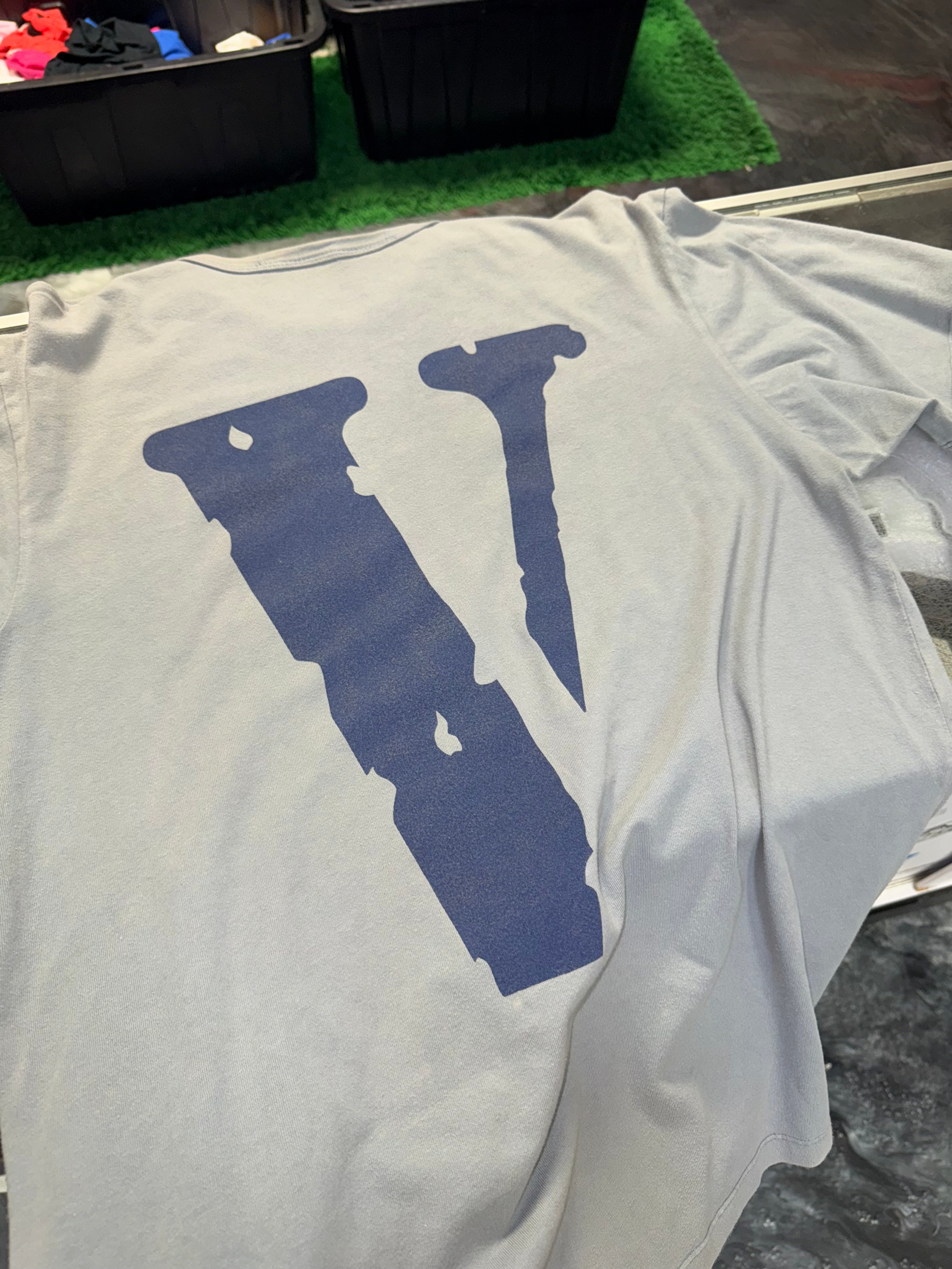 Size L Vlone Friends Tee “Grey/Navy”
