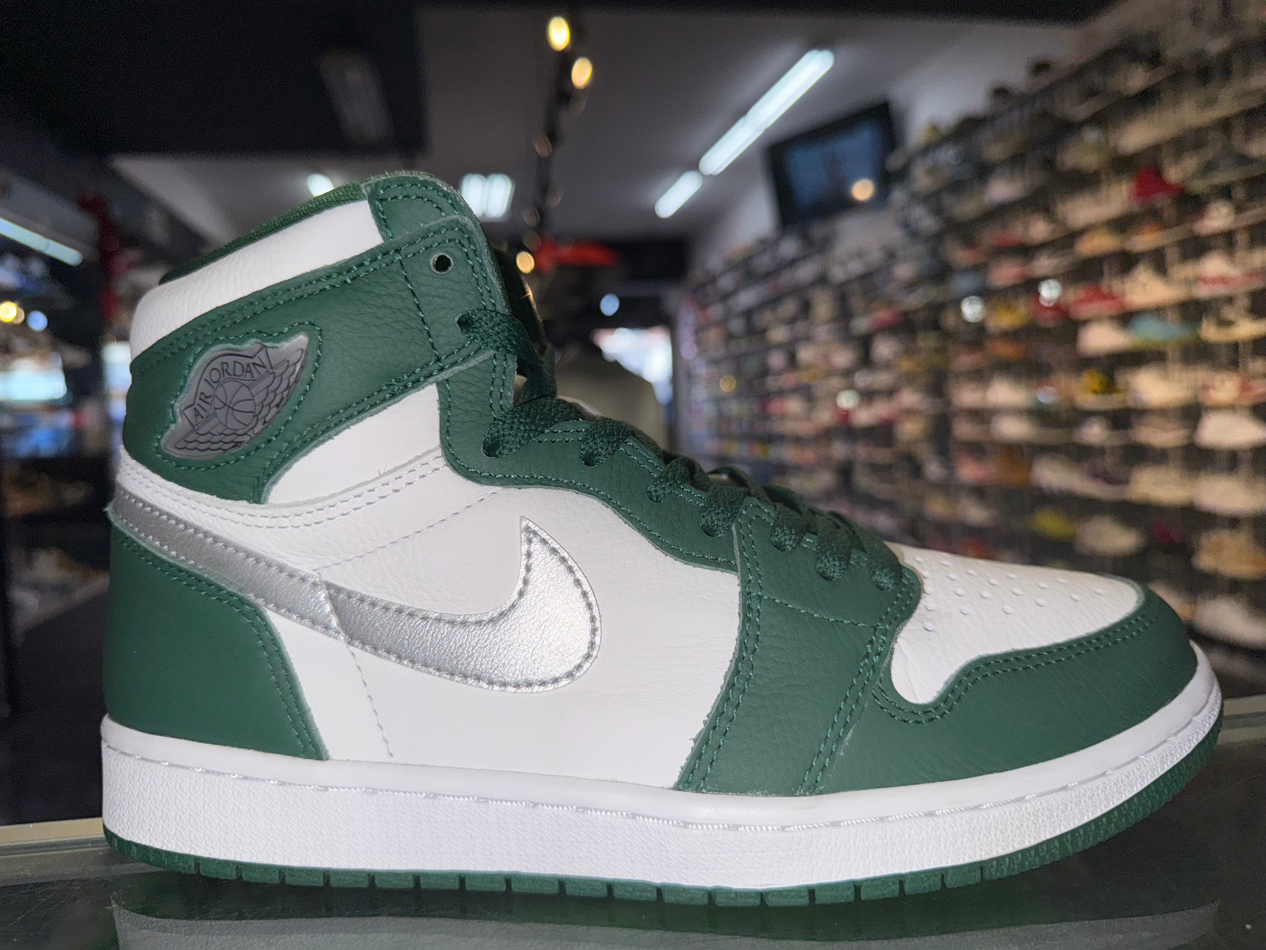 Size 8.5 Air Jordan 1 "Gorge Green"