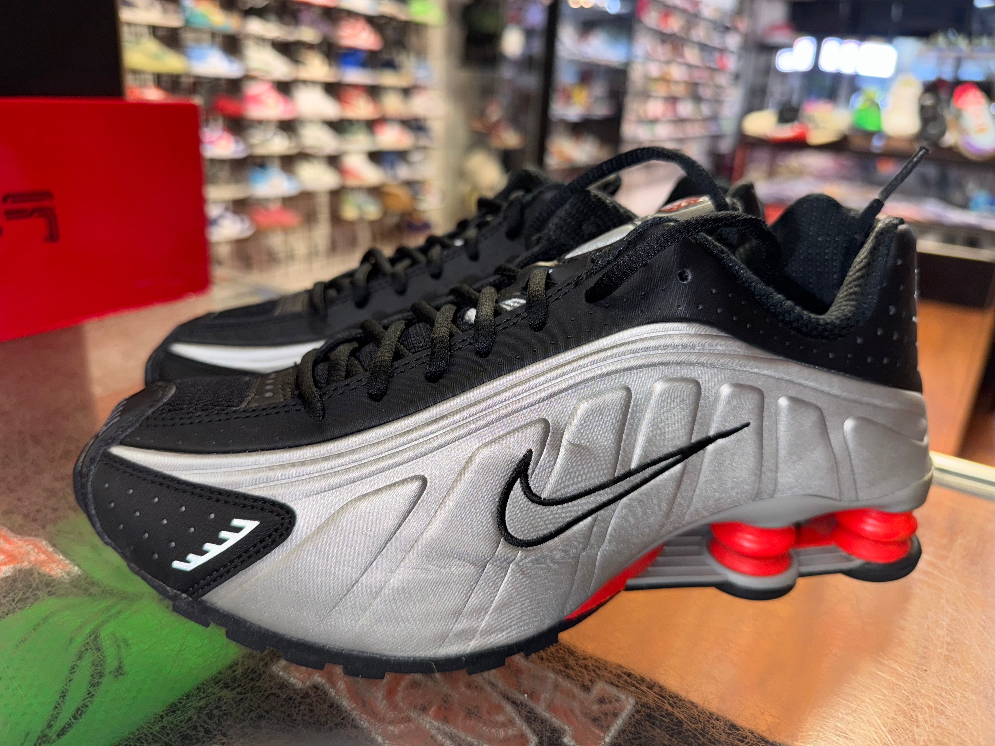 Size 7 Nike Shox R4 "Black Metallic Silver"