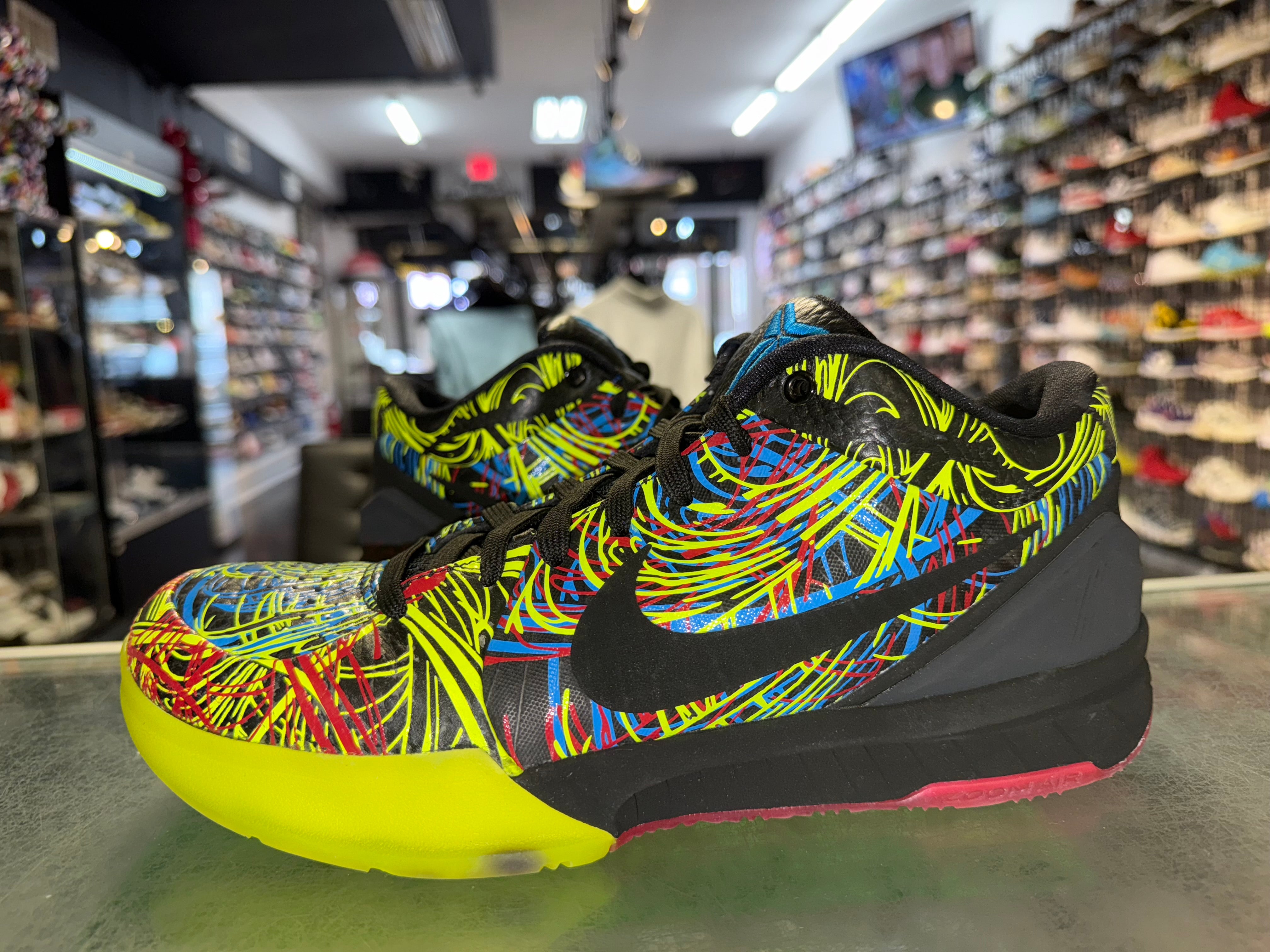 Size 7.5 Kobe 4 Protro “Wizenard”