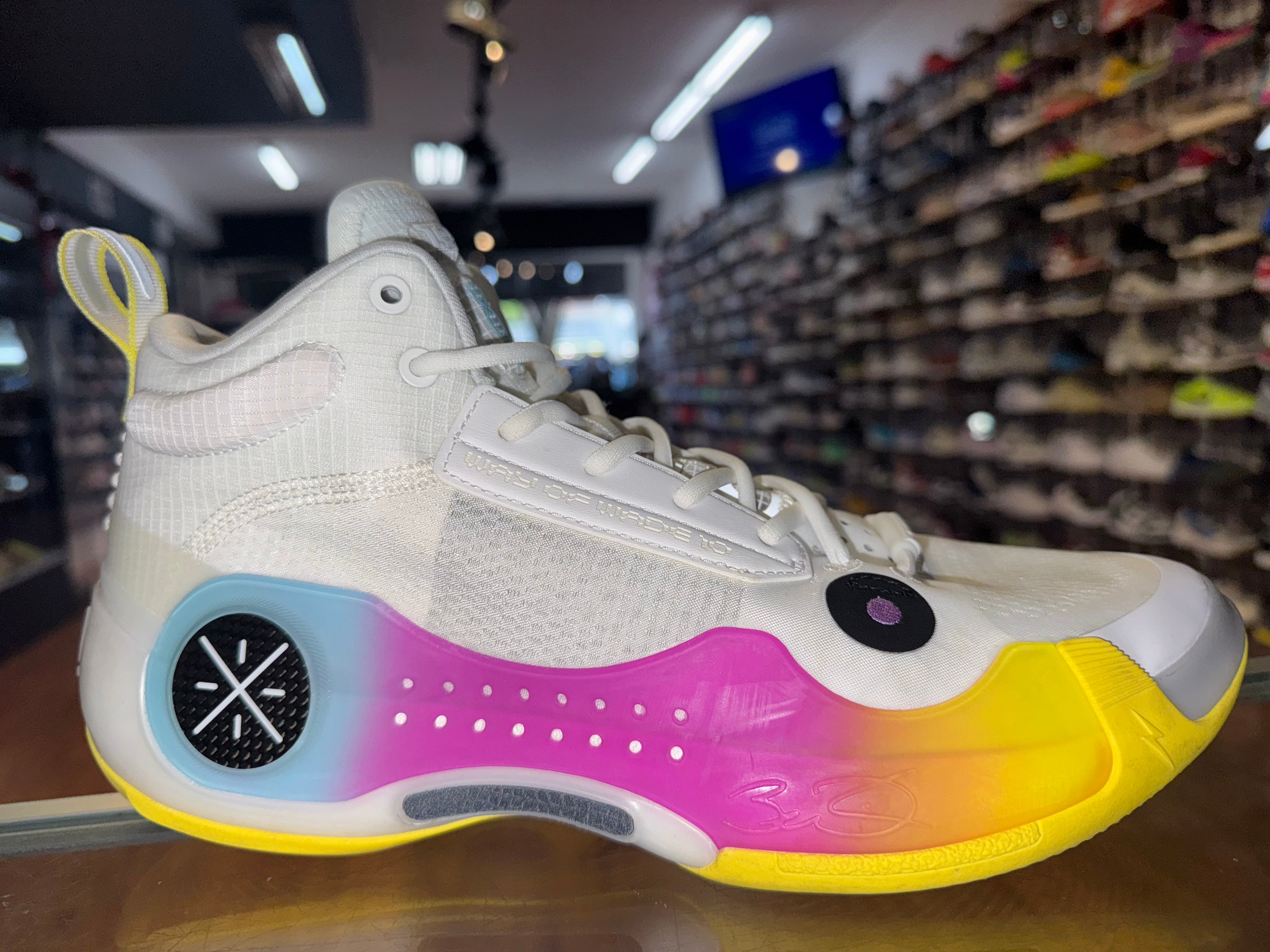 Size 9.5 Li-Ning Way of Wade “Florida Sunshine”