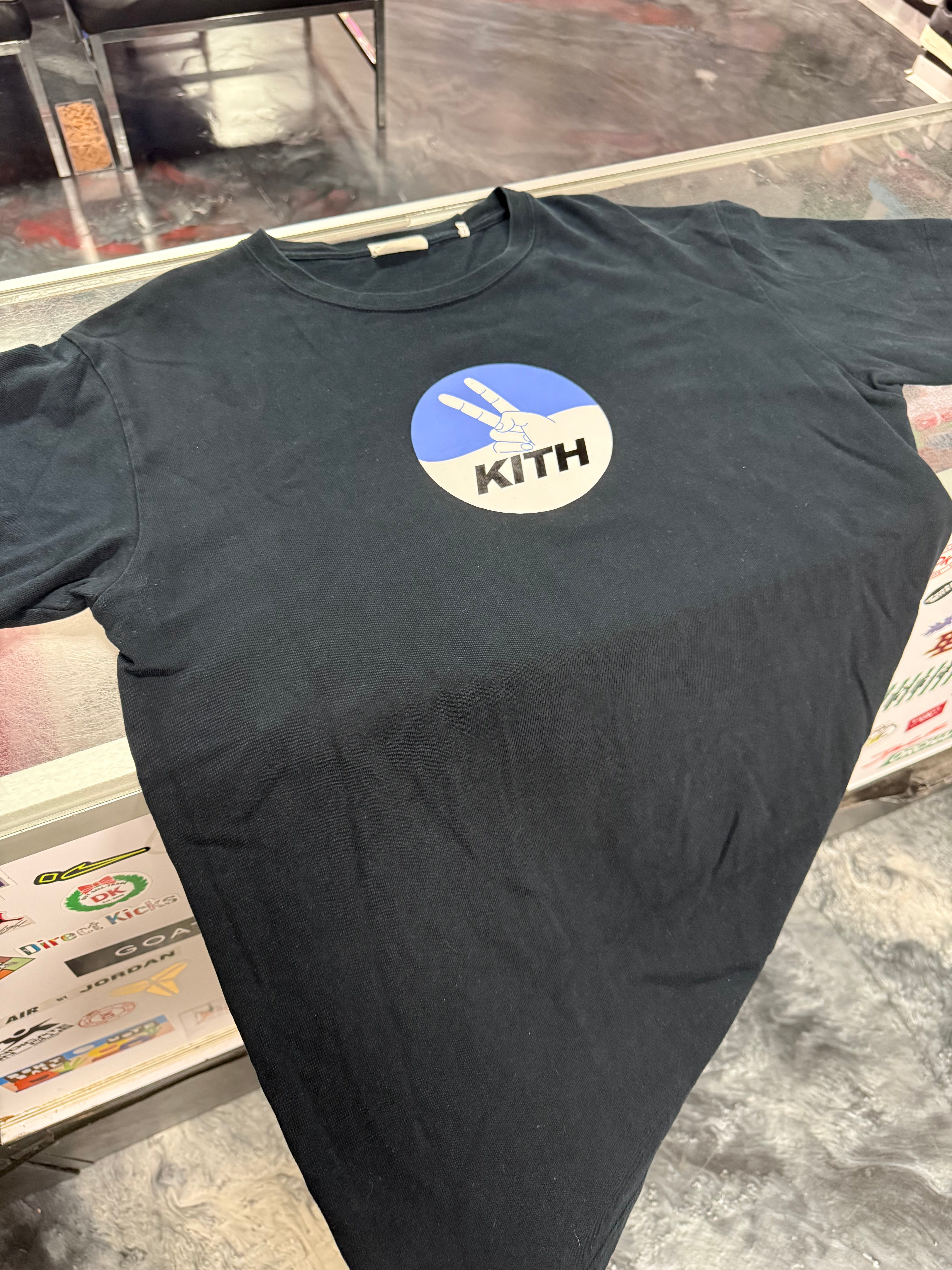 Size L Kith Peace Out Tee “Black”