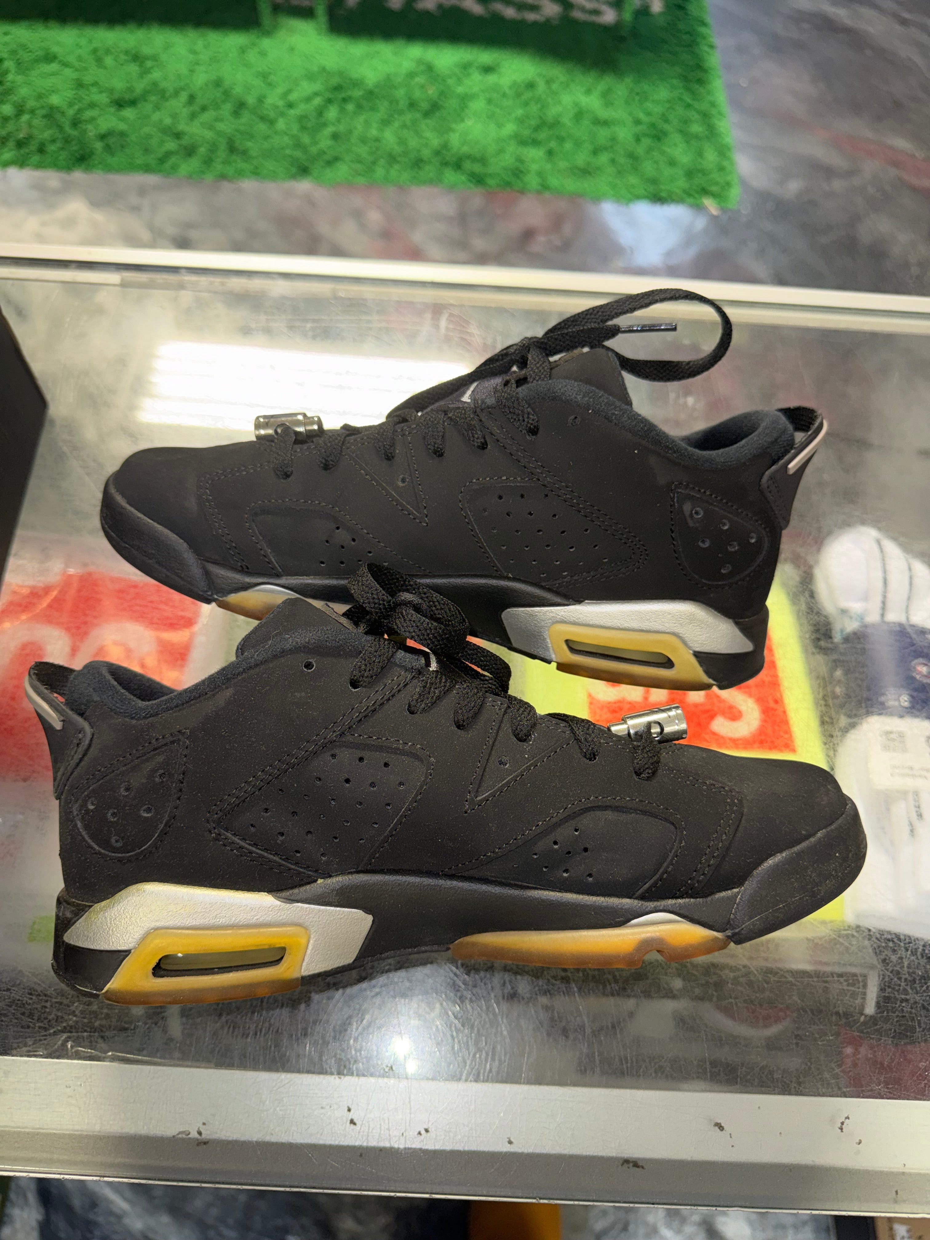 Size 6y Air Jordan 6 Low "Chrome"
