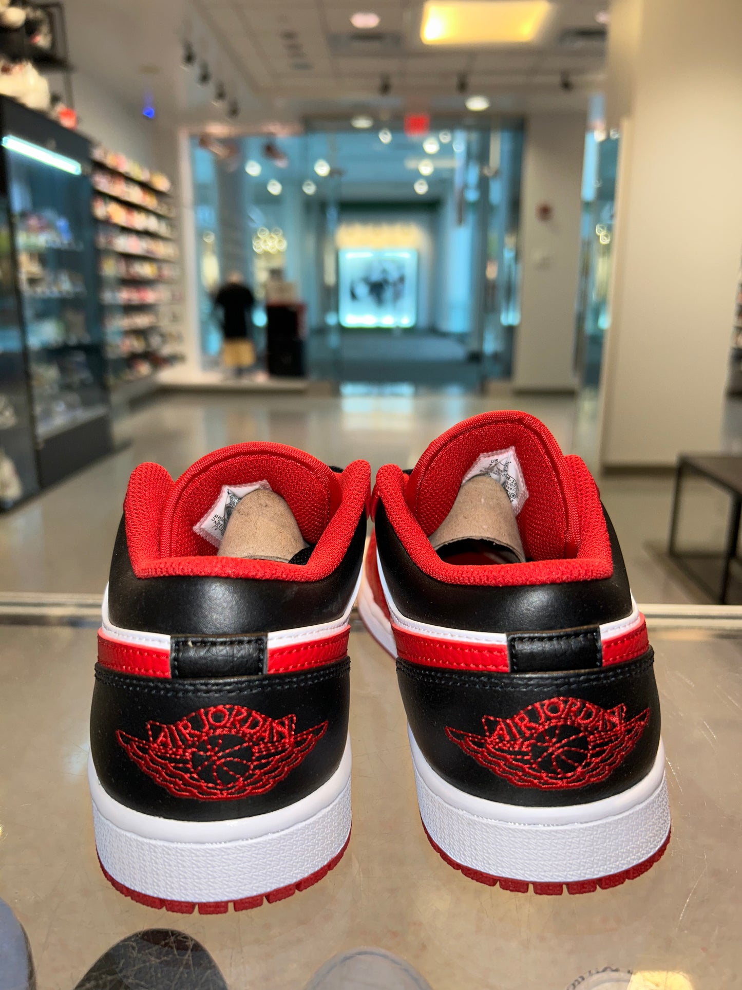 Size 7.5 Air Jordan 1 Low “Bulls” Brand New (Mall)