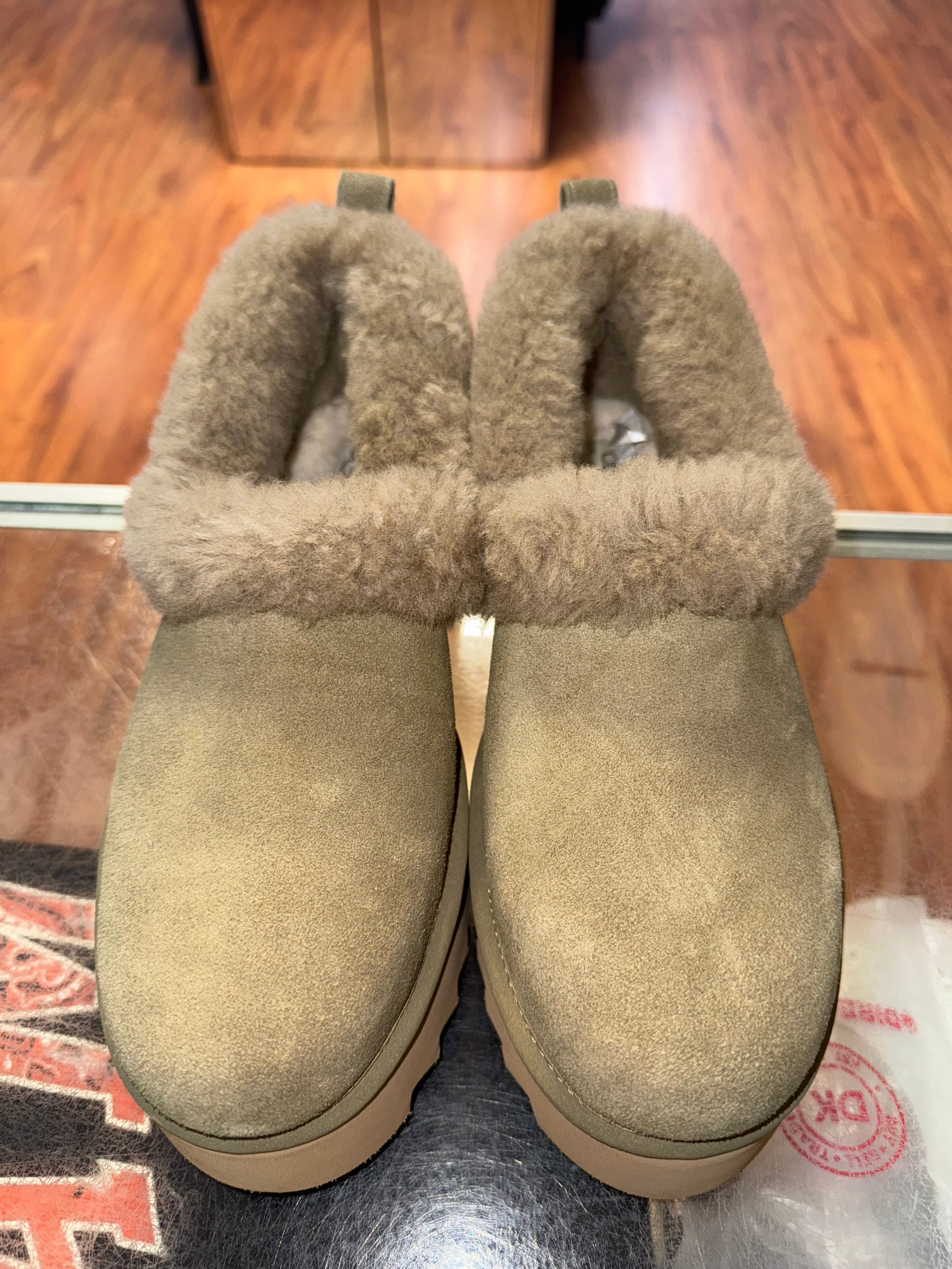 Size 8 (9W) UGG Mid Slipper "Olive" Brand New