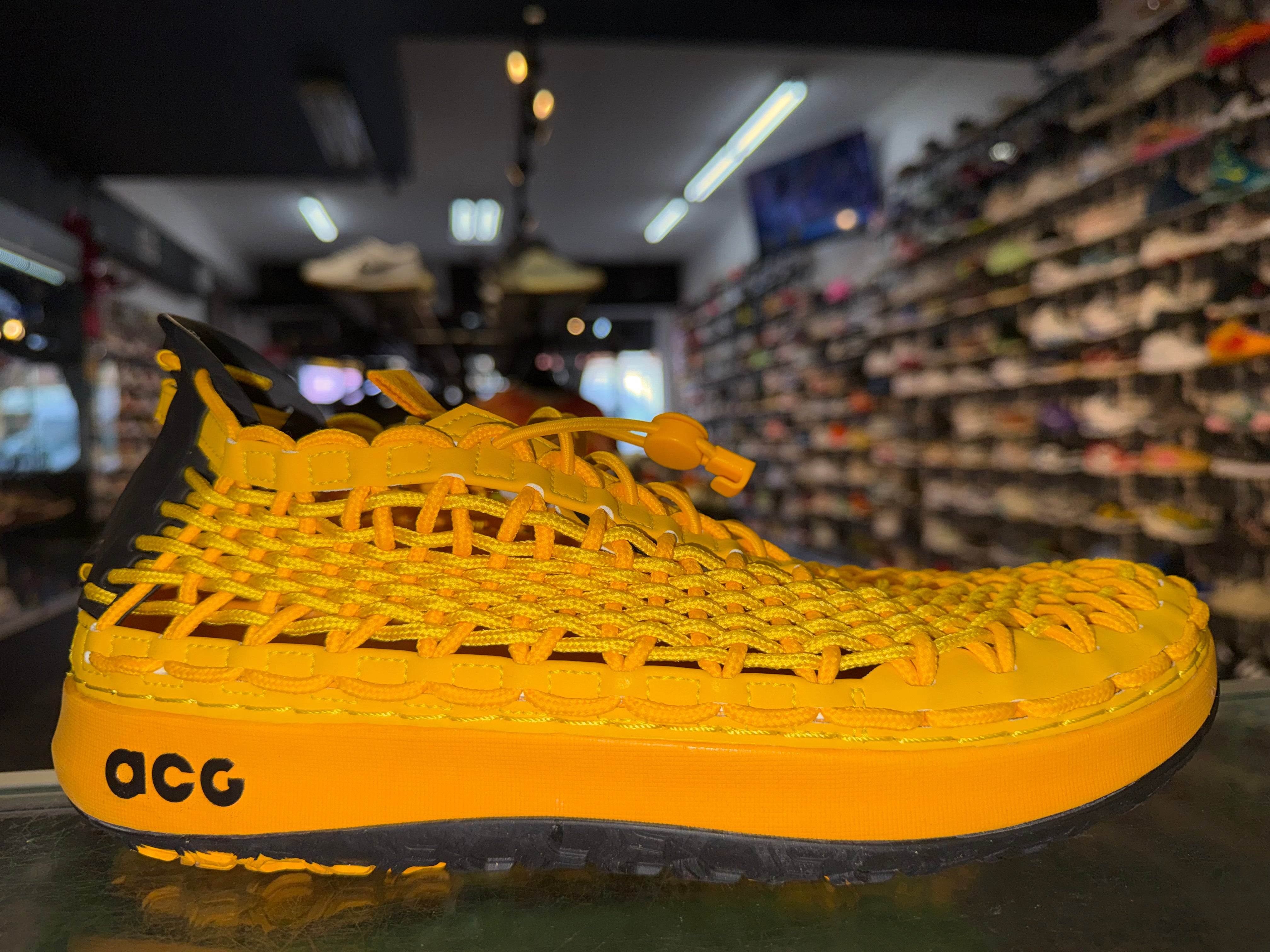 Size 10 Nike ACQ Watercat+ "University Gold"